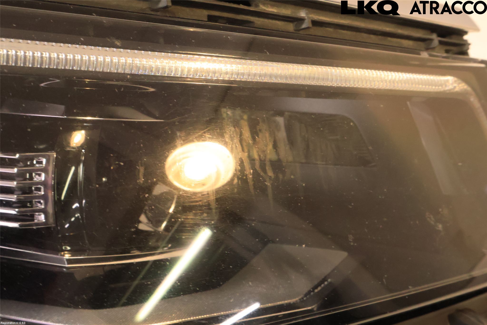 Volkswagen VW TIGUAN 16-24 Strålkastare Höger