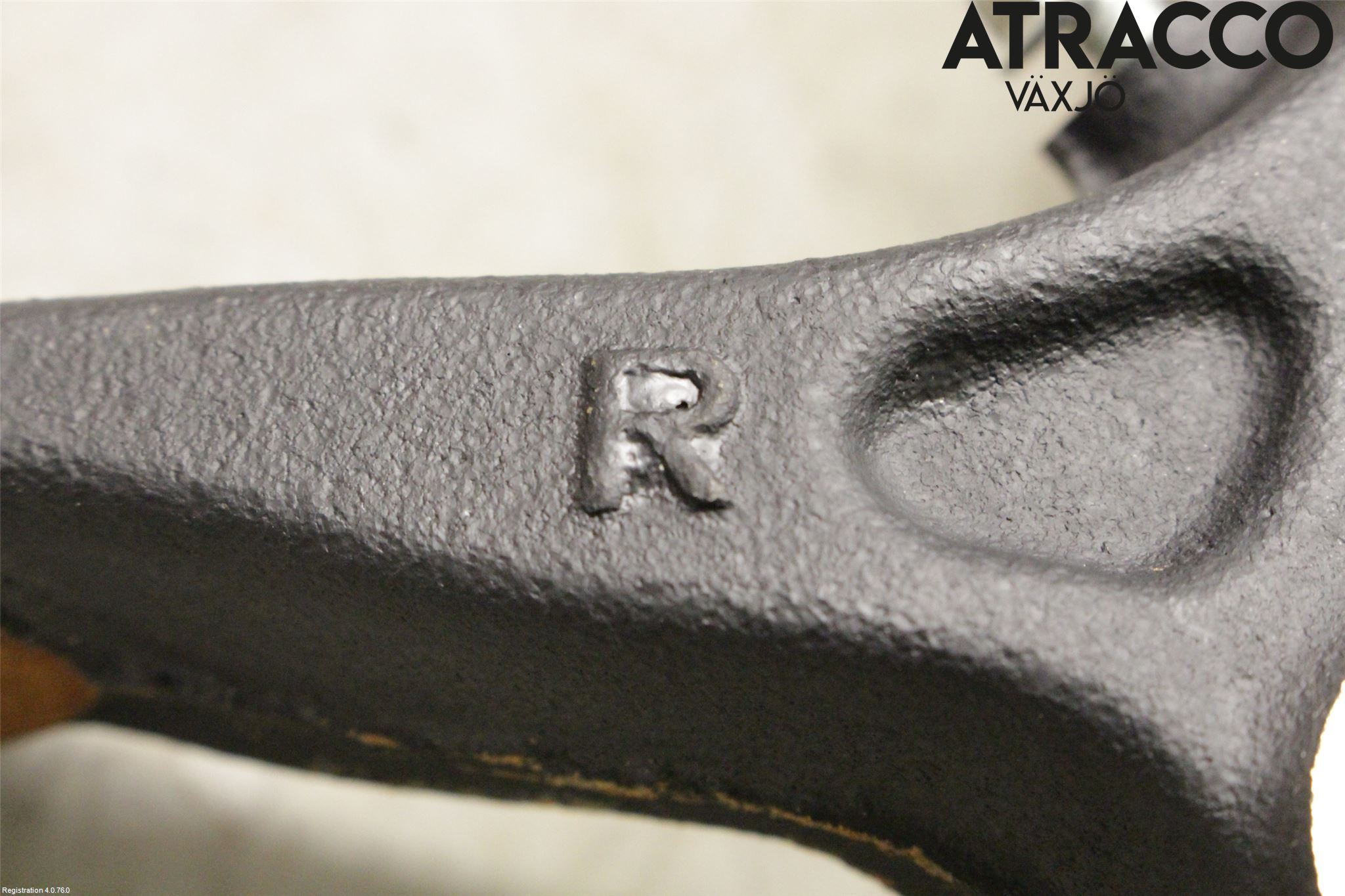 Suzuki SWIFT 17-24 Styrspindel Lagerhus Hö