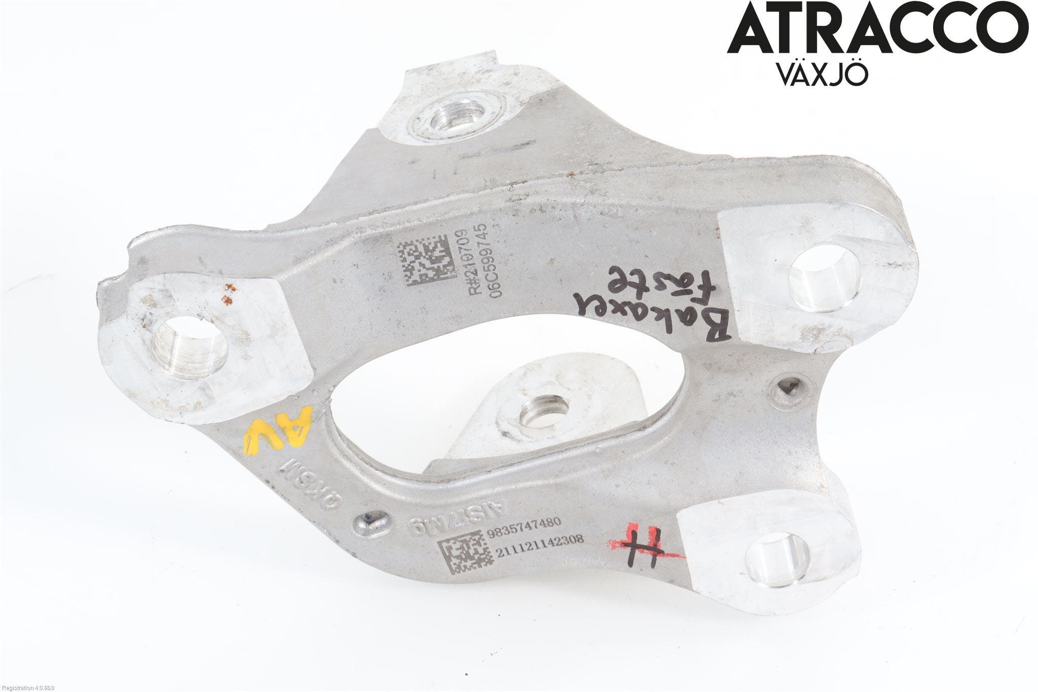 Peugeot 208/E-208 20- Bakaxel Fäste