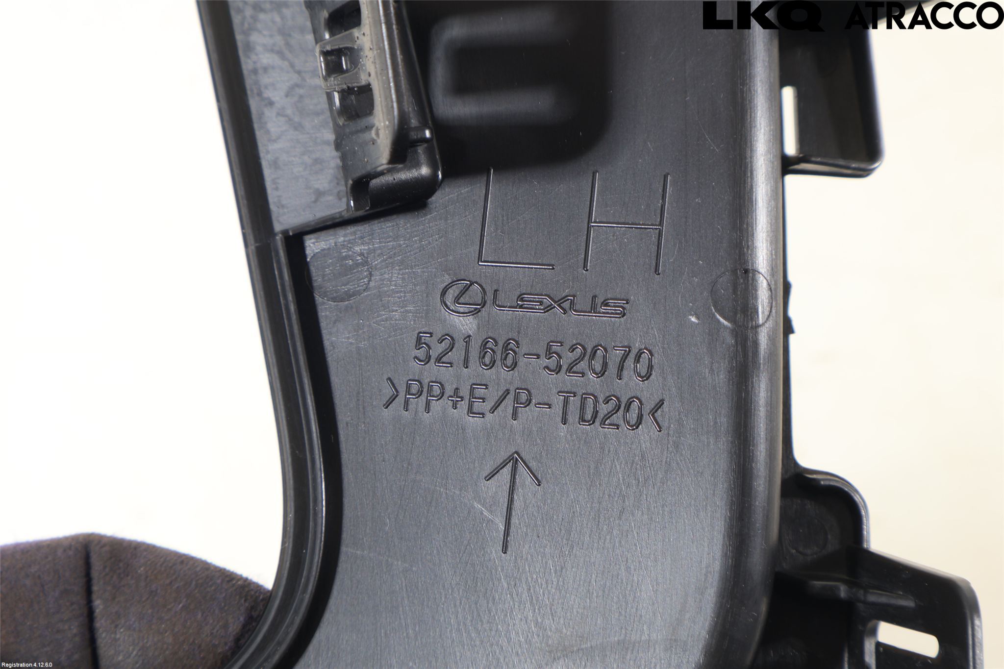 Lexus LBX 24- Stötfångardel Bak Vä