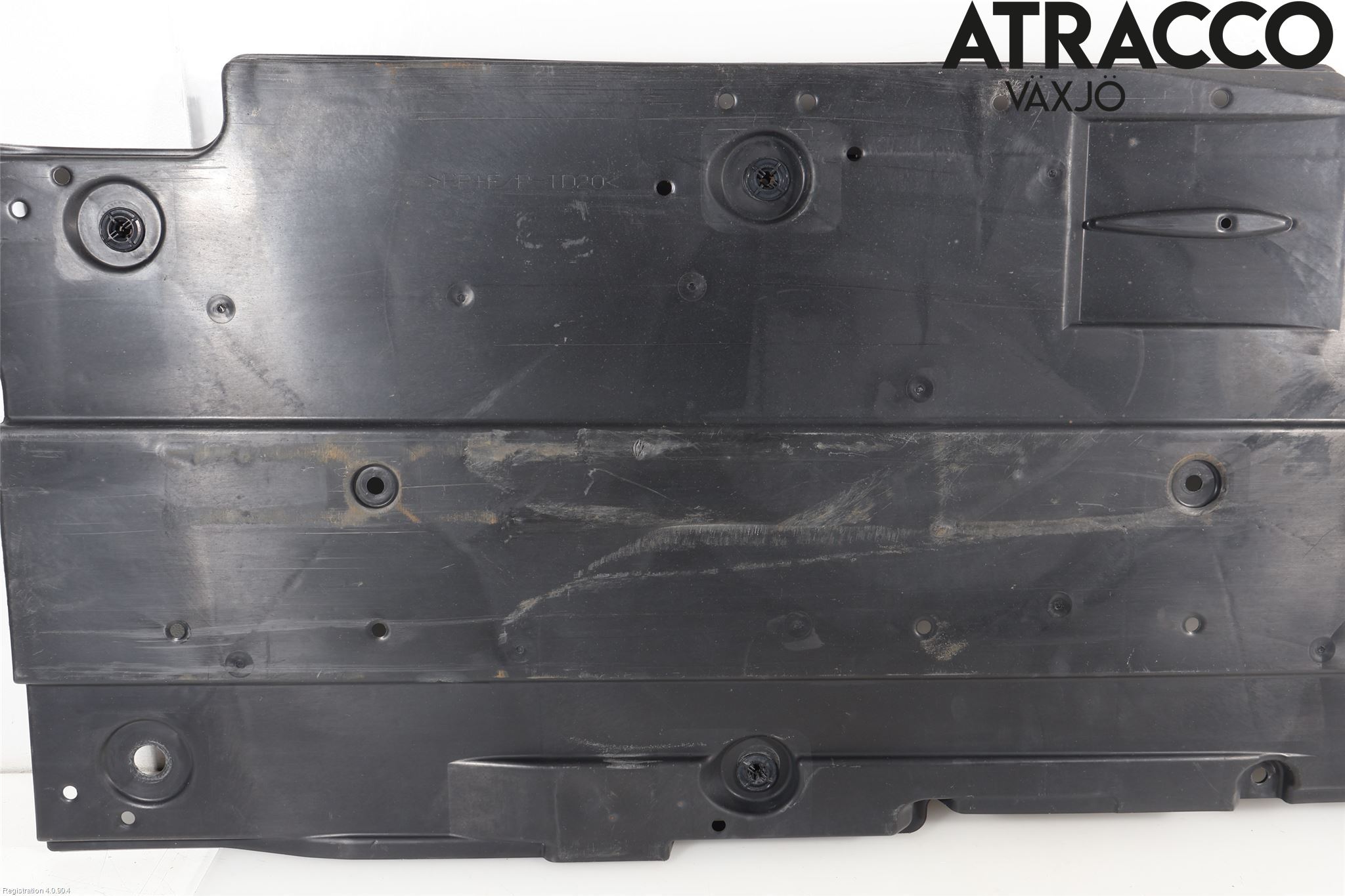 Toyota PRIUS (ZVW50) 16-21 Hasplåt Plåt-Plast