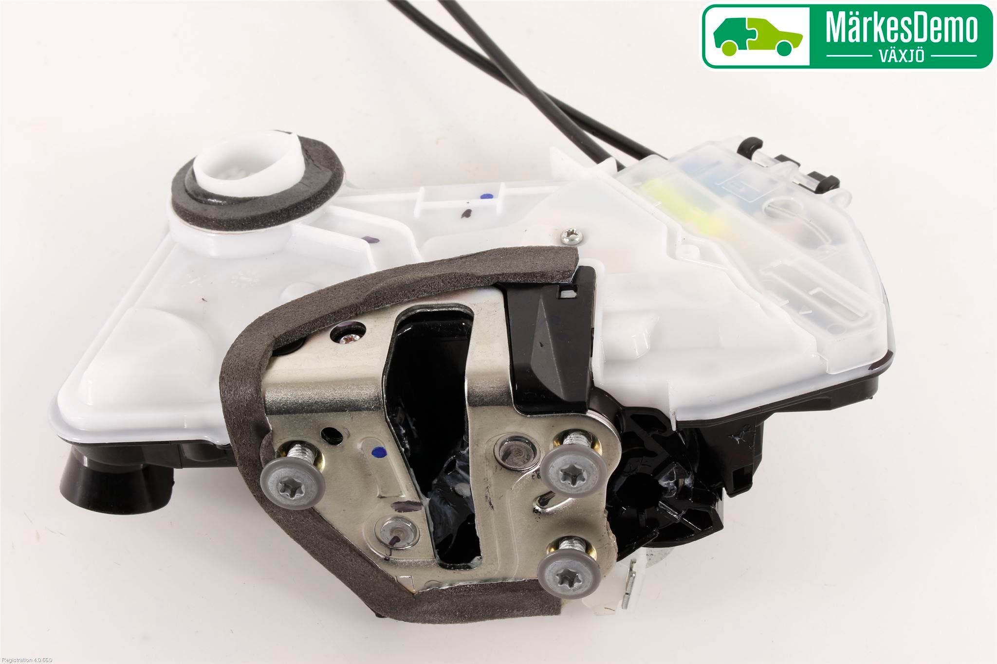 Toyota HILUX 16- Låskista-Dörrlås