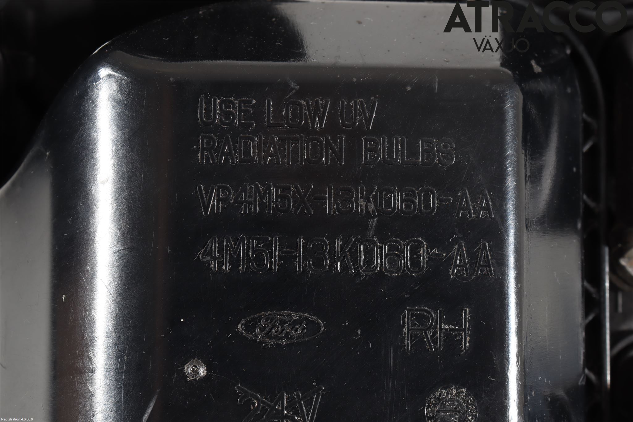 Ford FOCUS     04-07 Strålkastare Höger