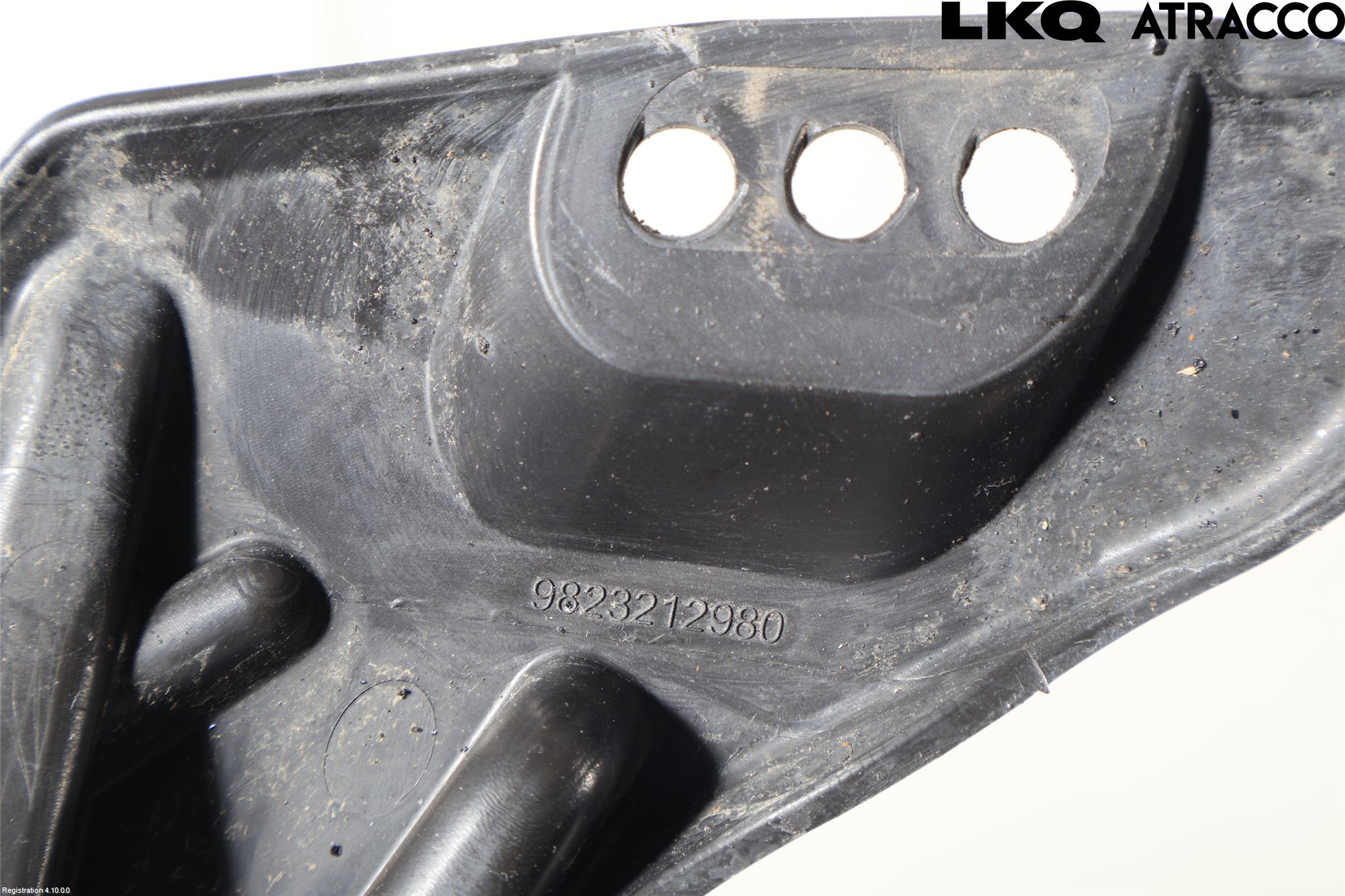 Peugeot 208/E-208 20- Skärmfäste Fram Hö