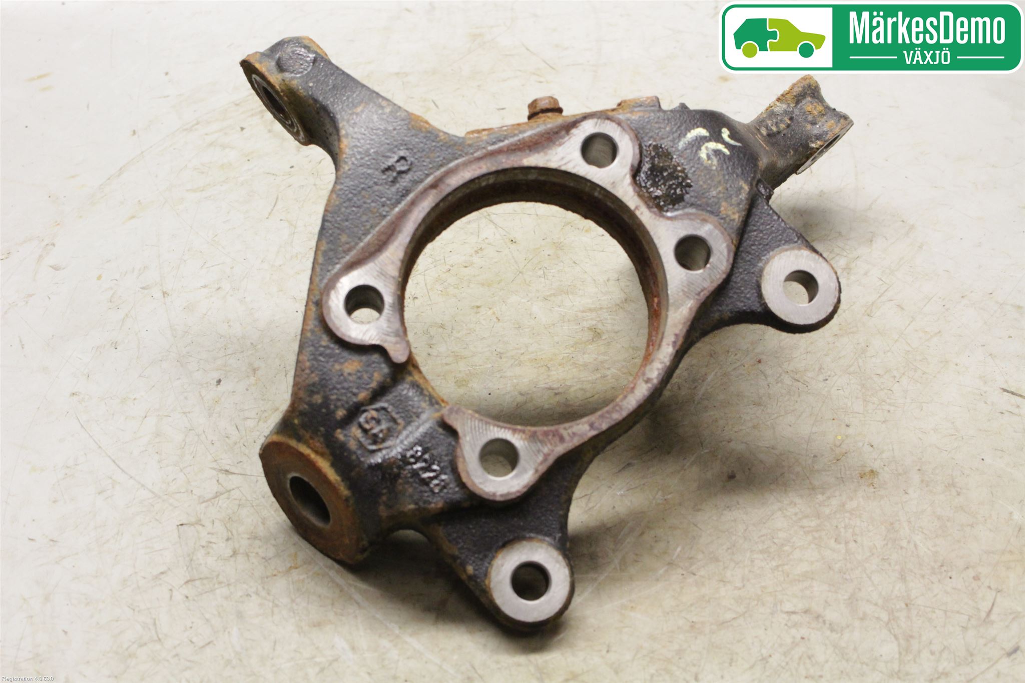 Toyota AURIS 13-19 Styrspindel Lagerhus Hö