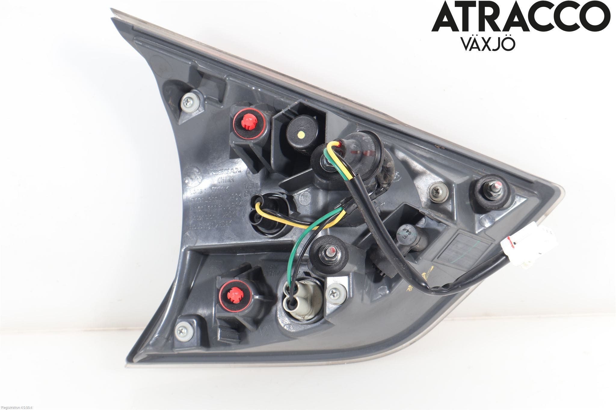 Nissan X-TRAIL 14-21 Bakljus Lucka Hö