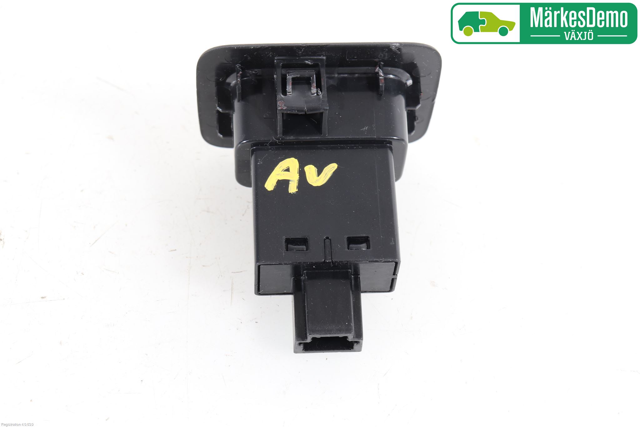 Mazda CX-30 20- Strömställare Baklucka