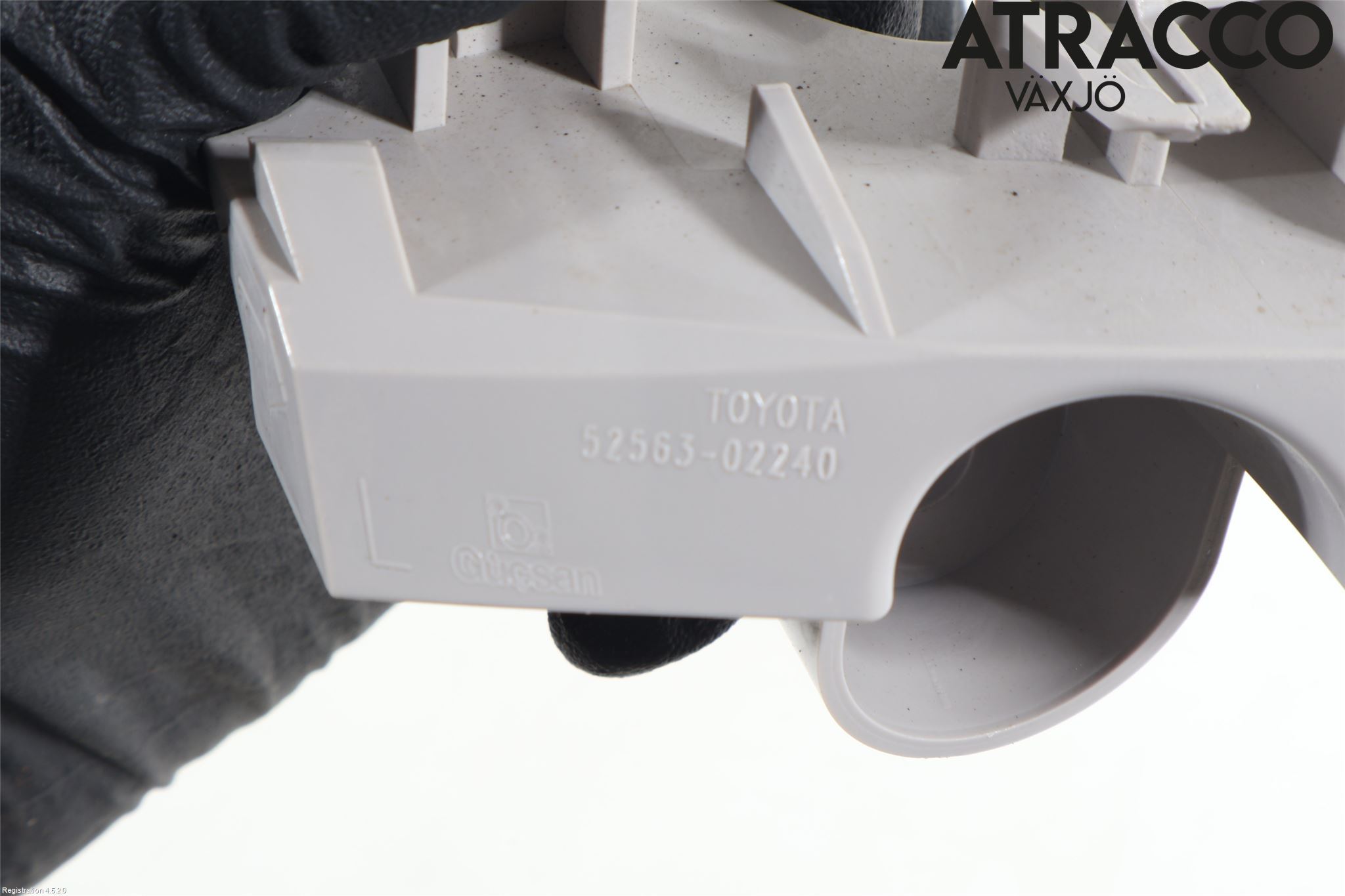 Toyota AURIS 13-19 Stötfångarfäste Bak Vä