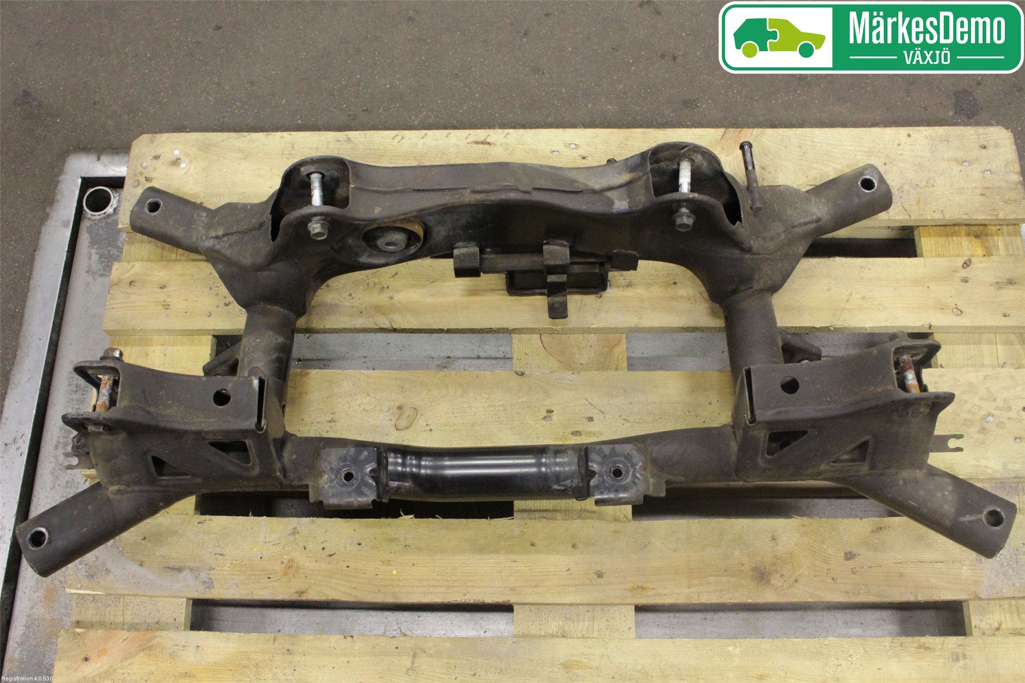 Mitsubishi OUTLANDER 13-21 Bakaxelbalk