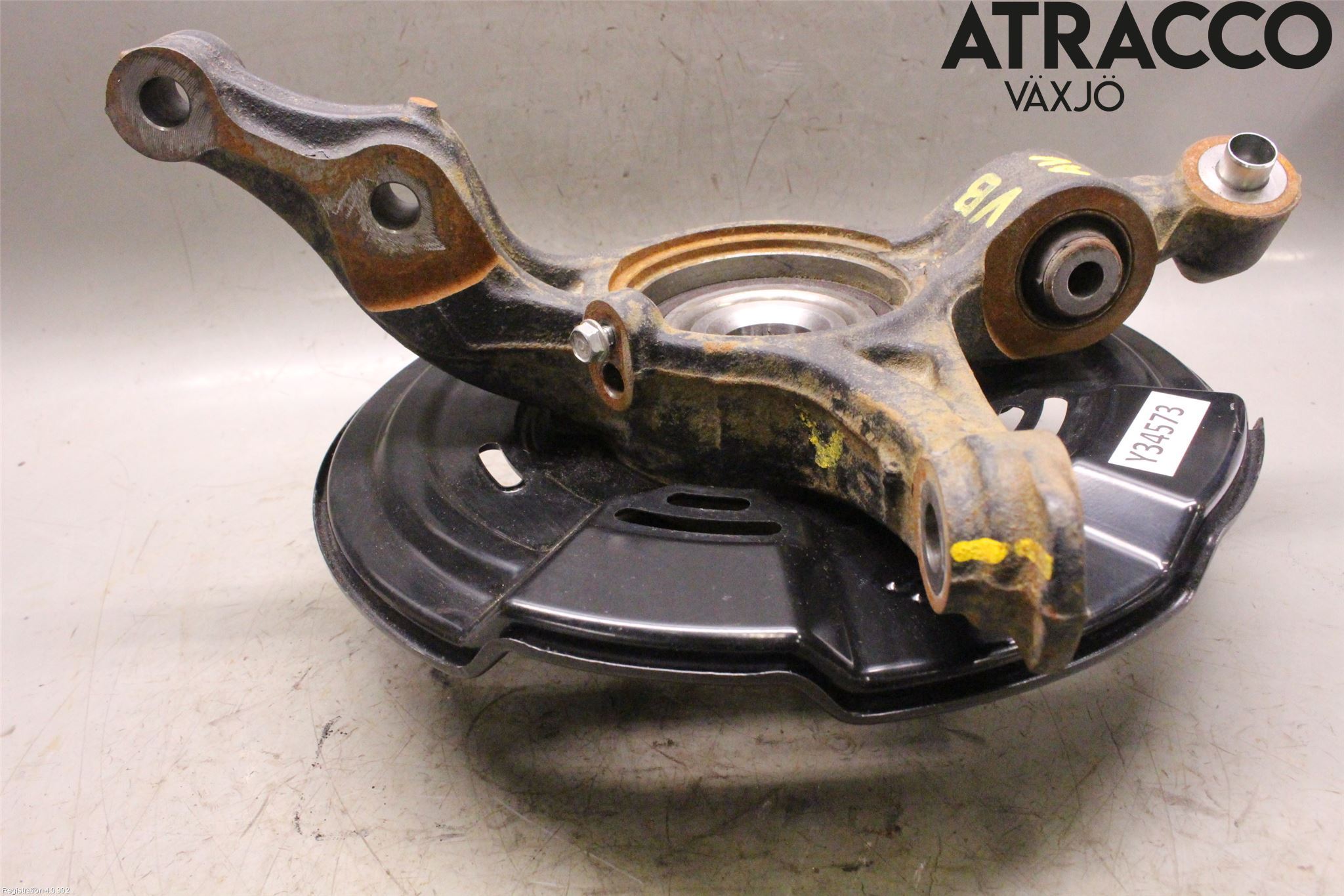 Honda E 20-23 Hjullagerhus-Spindel Vä B