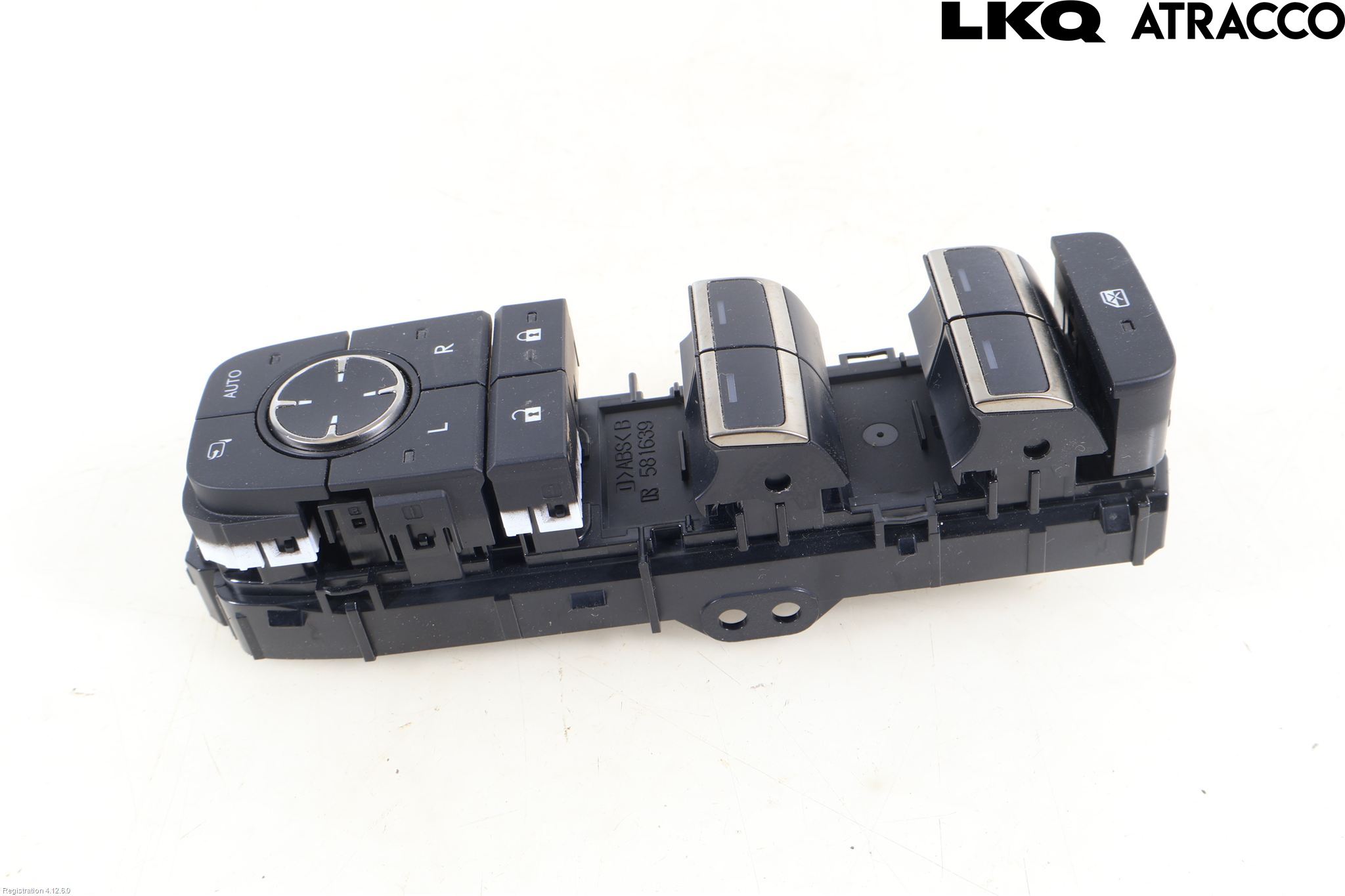 Lexus LBX 24- Strömställare Multifunktion