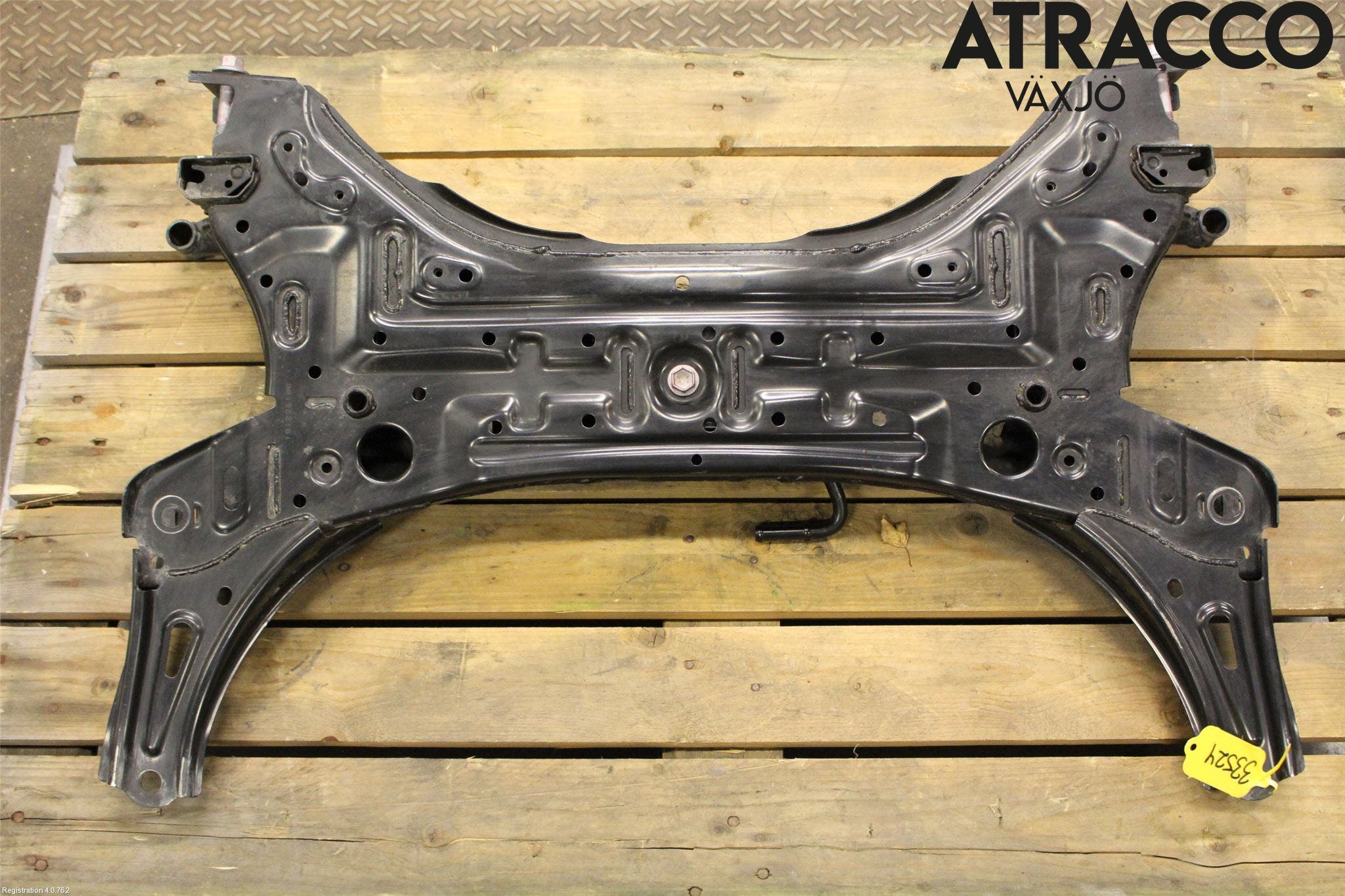 Suzuki SWIFT 17-24 Framvagnsbalk