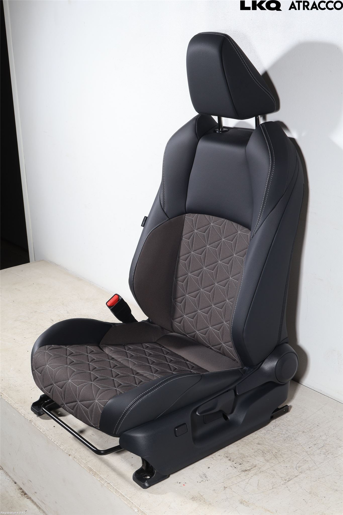 Toyota YARIS CROSS XP21 21- Inredning Stol Fram Vä