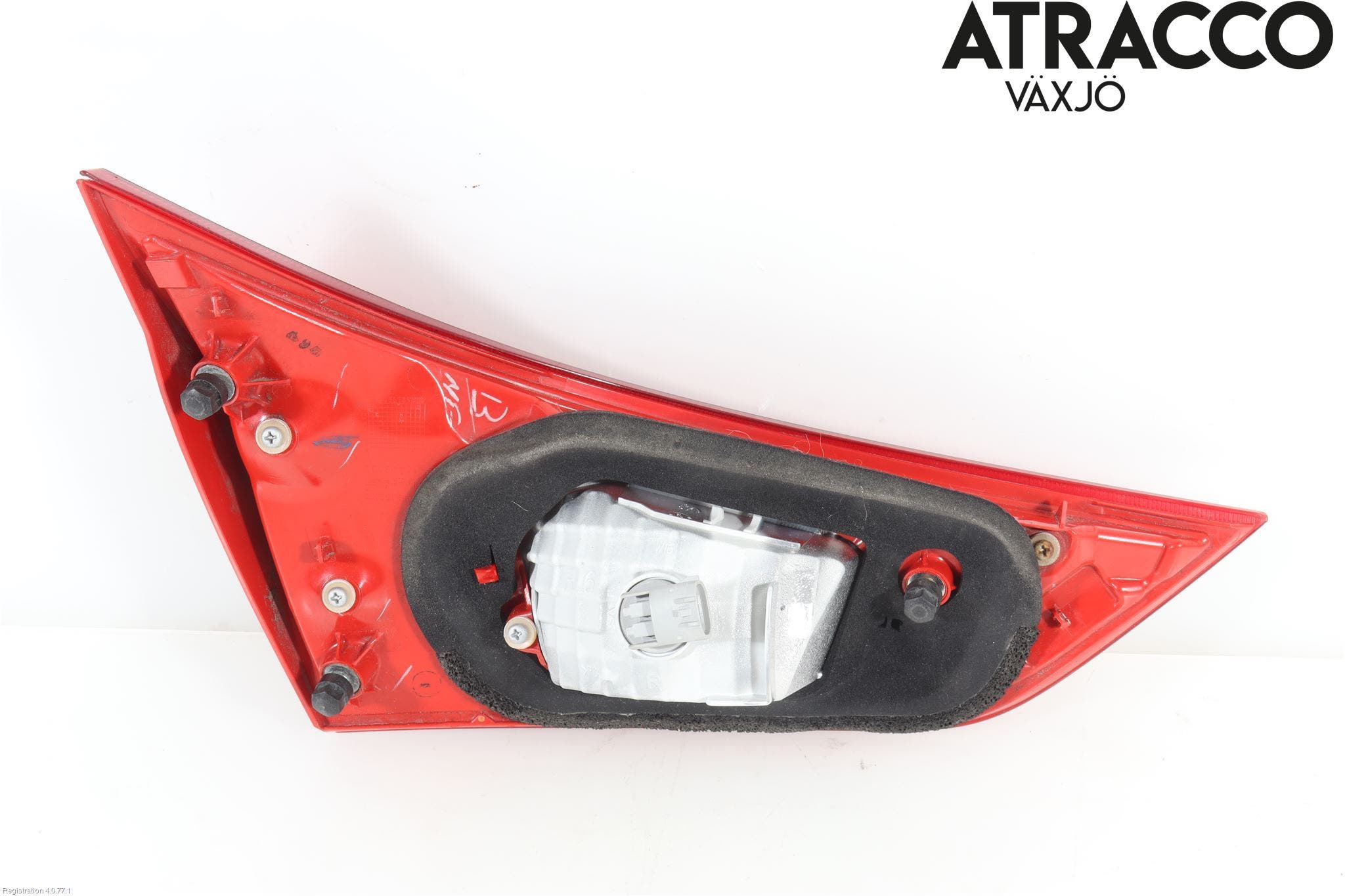 Toyota AURIS 13-19 Bakljus Lucka Hö