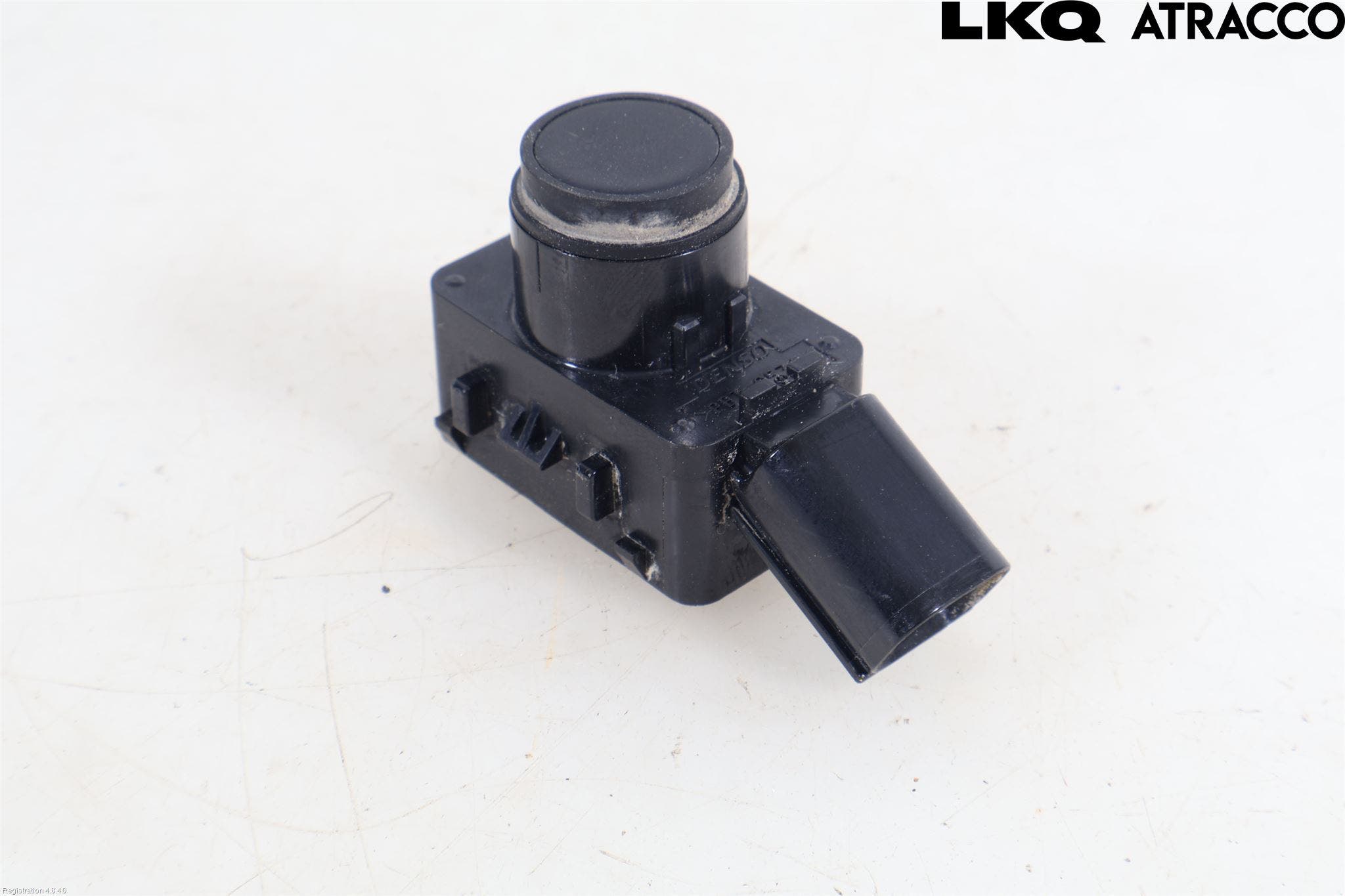 Toyota YARIS CROSS XP21 21- Parkeringshjälp Frontsensor
