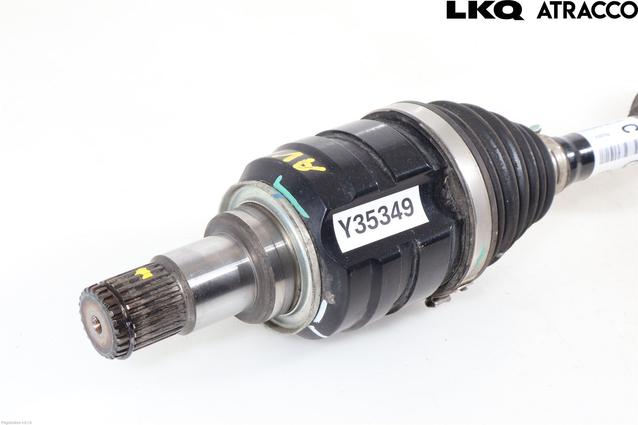 Toyota C-HR 16-23 Drivaxel Fram Vänster