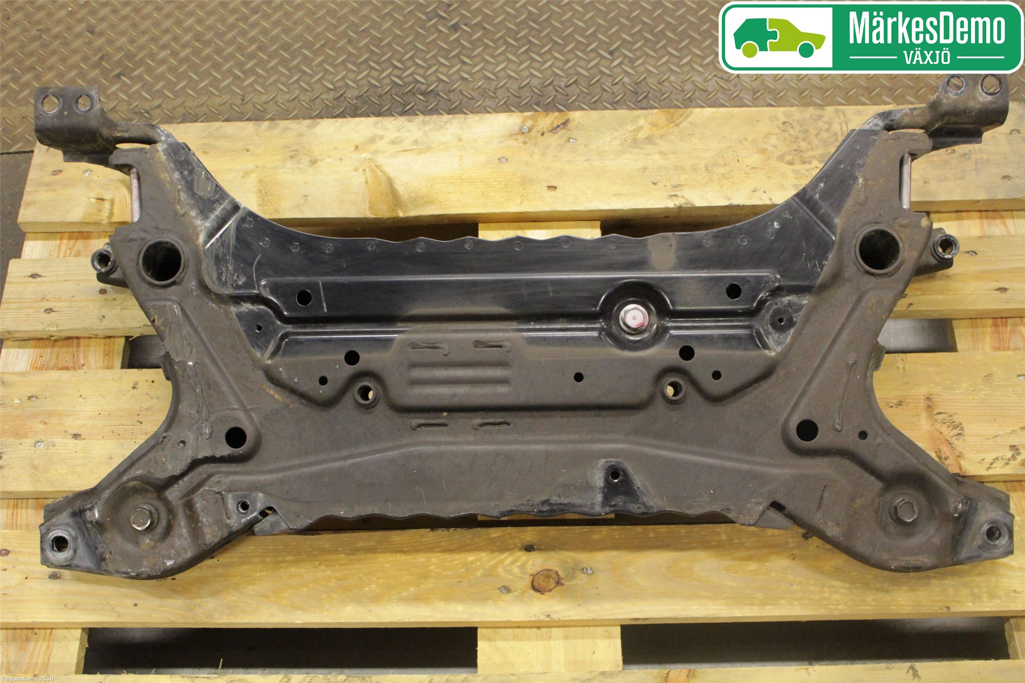 Mitsubishi OUTLANDER 13-21 Framvagnsbalk