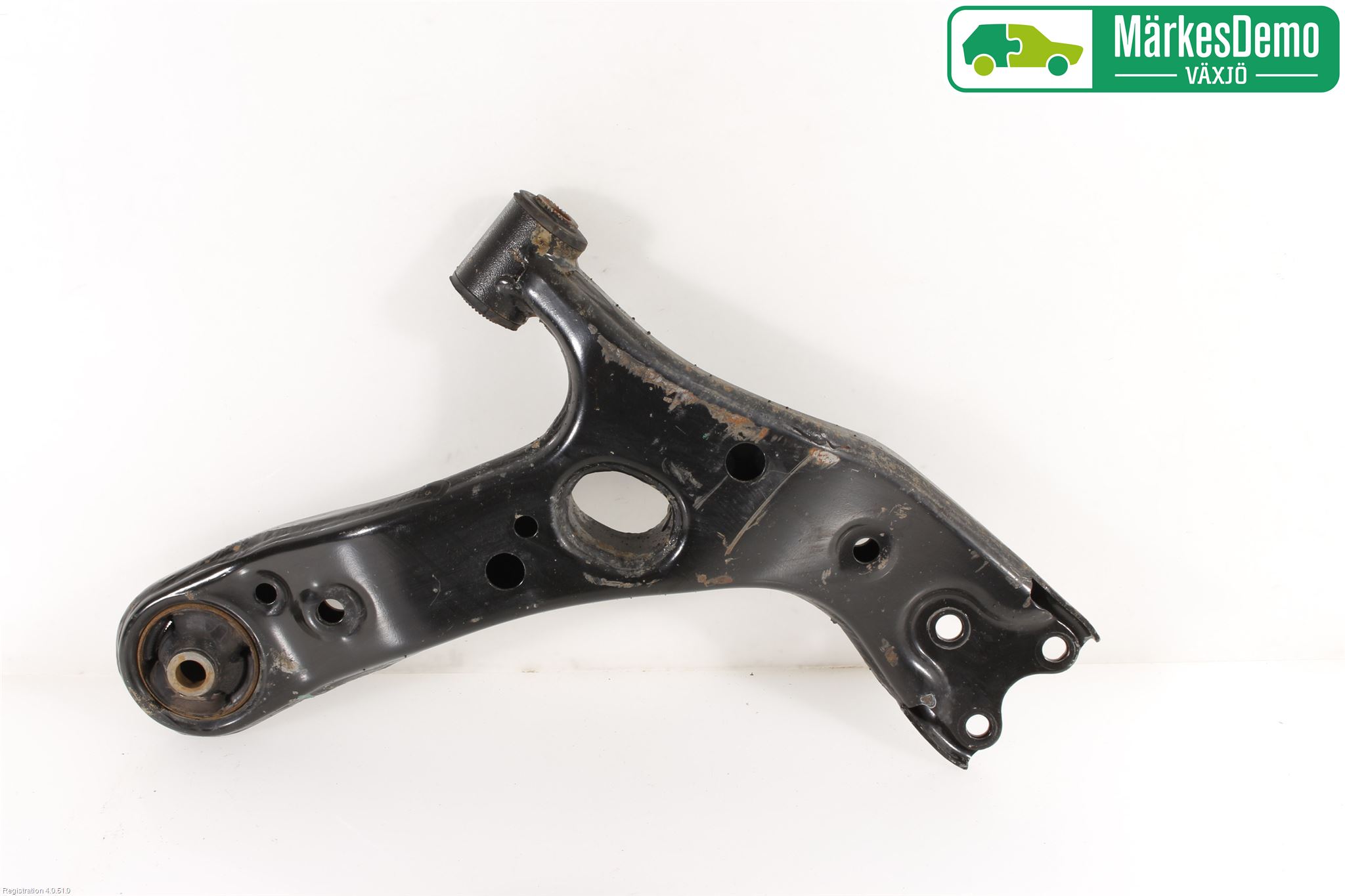 Toyota AURIS 13-19 Bärarm Fram Undre Vä