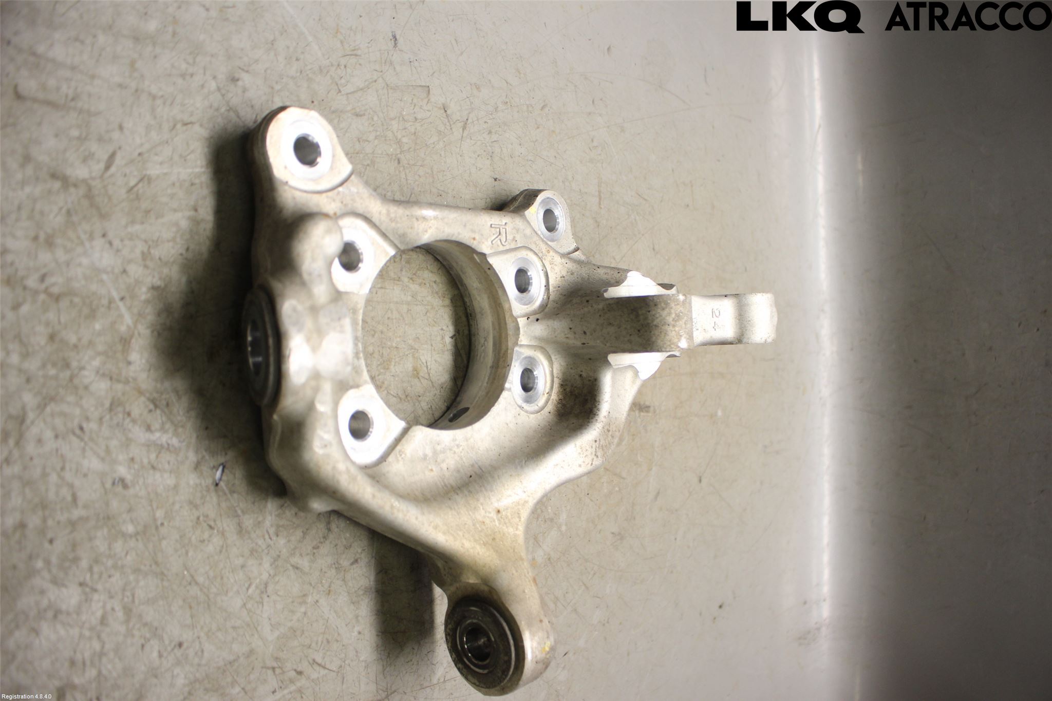 Toyota bZ4X EA10 22- Styrspindel Lagerhus Hö