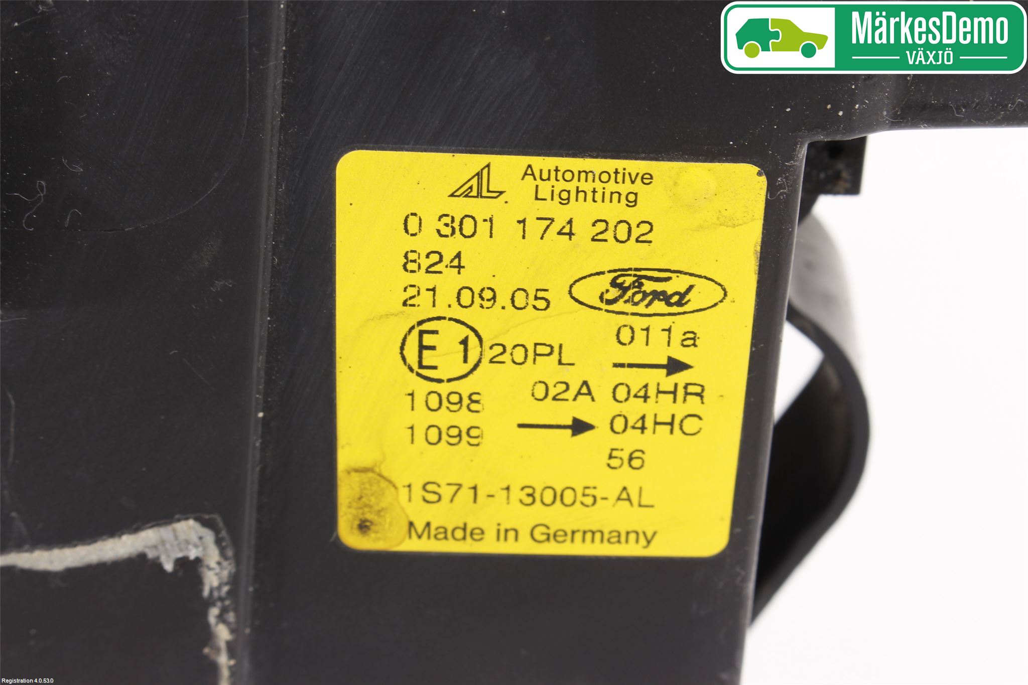 Ford MONDEO     01-06 Strålkastare Höger