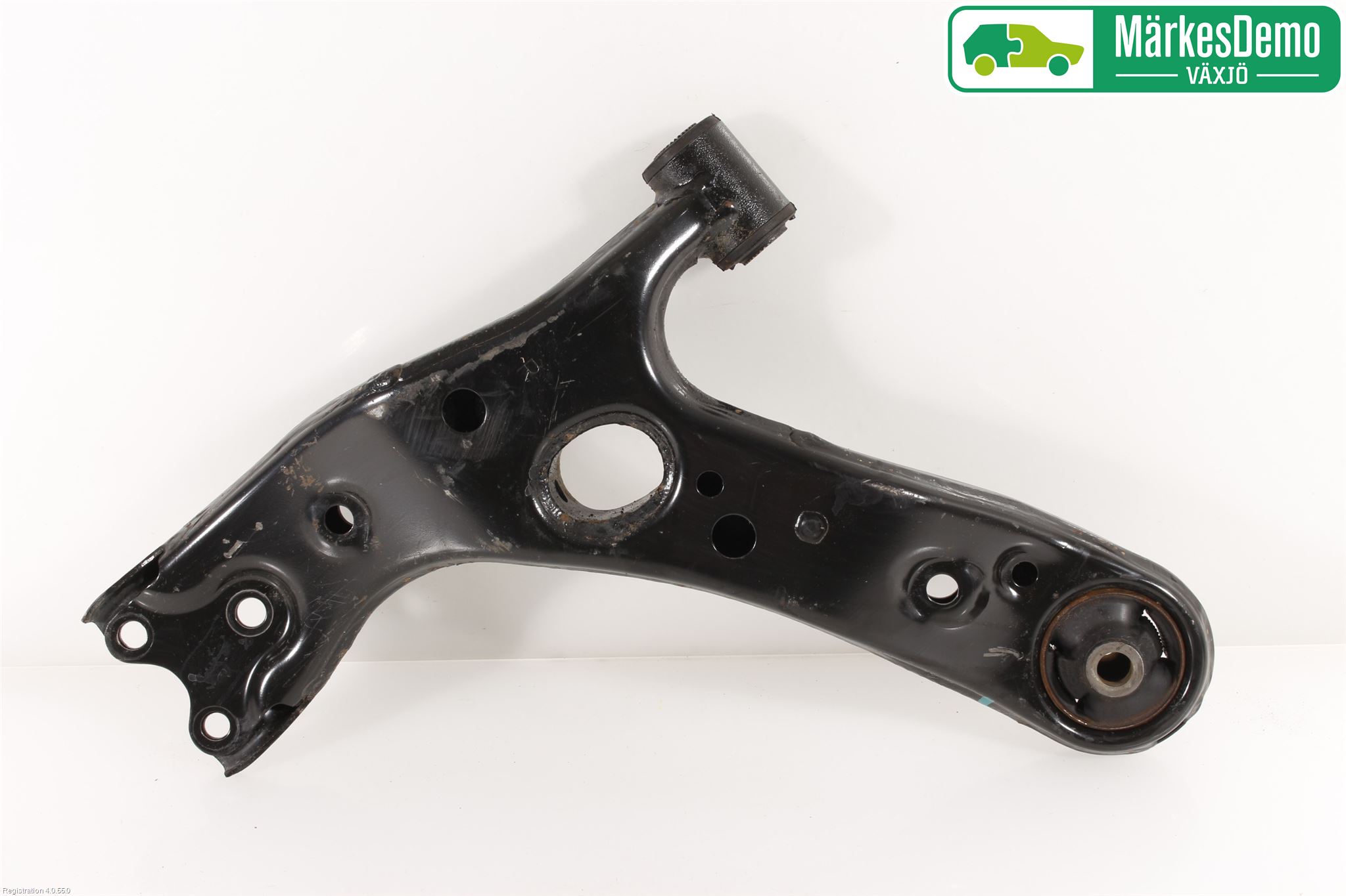Toyota AURIS 13-19 Bärarm Fram Undre Hö