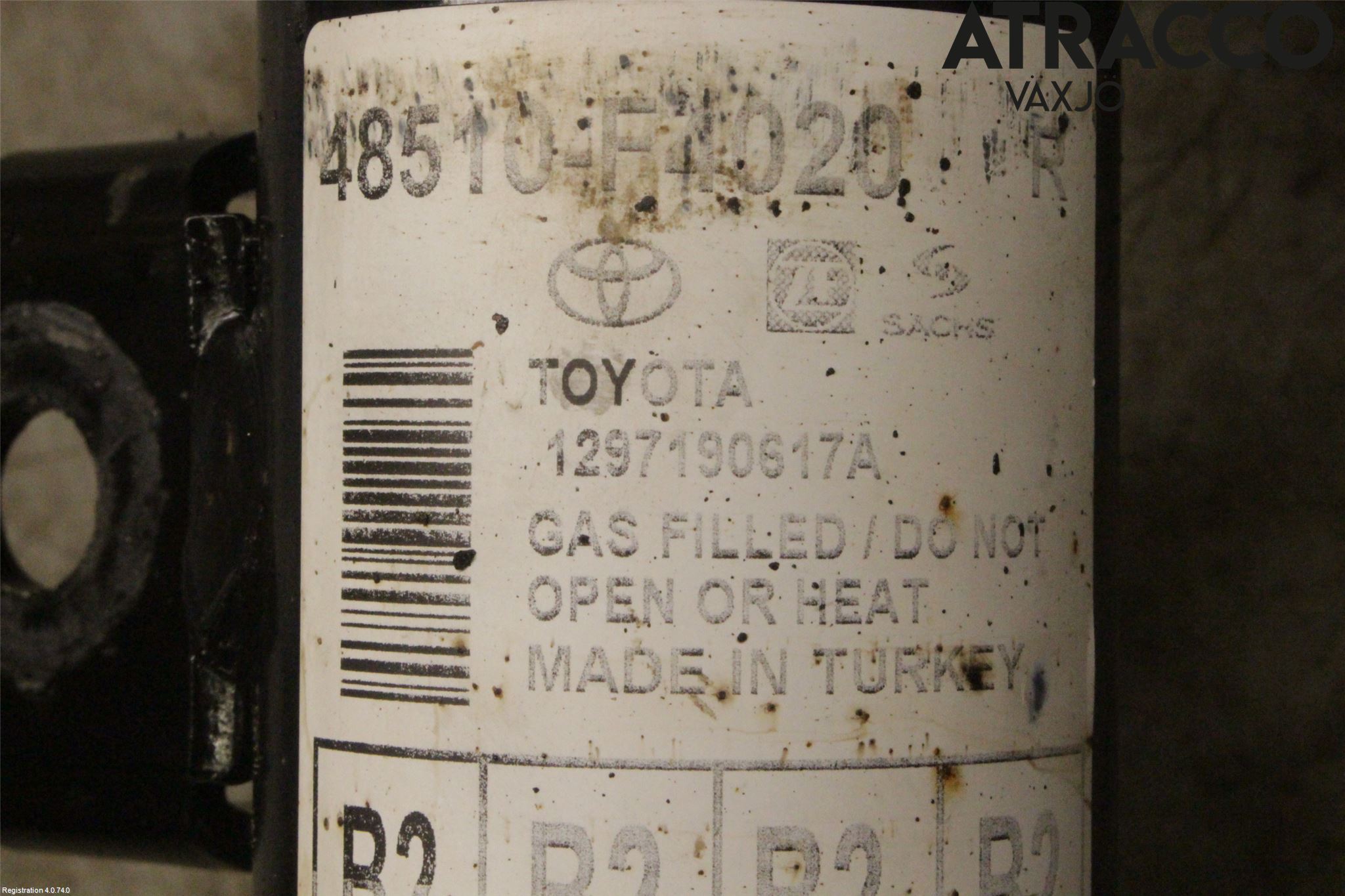 Toyota C-HR 16-23 Fjäderben Fram Höger