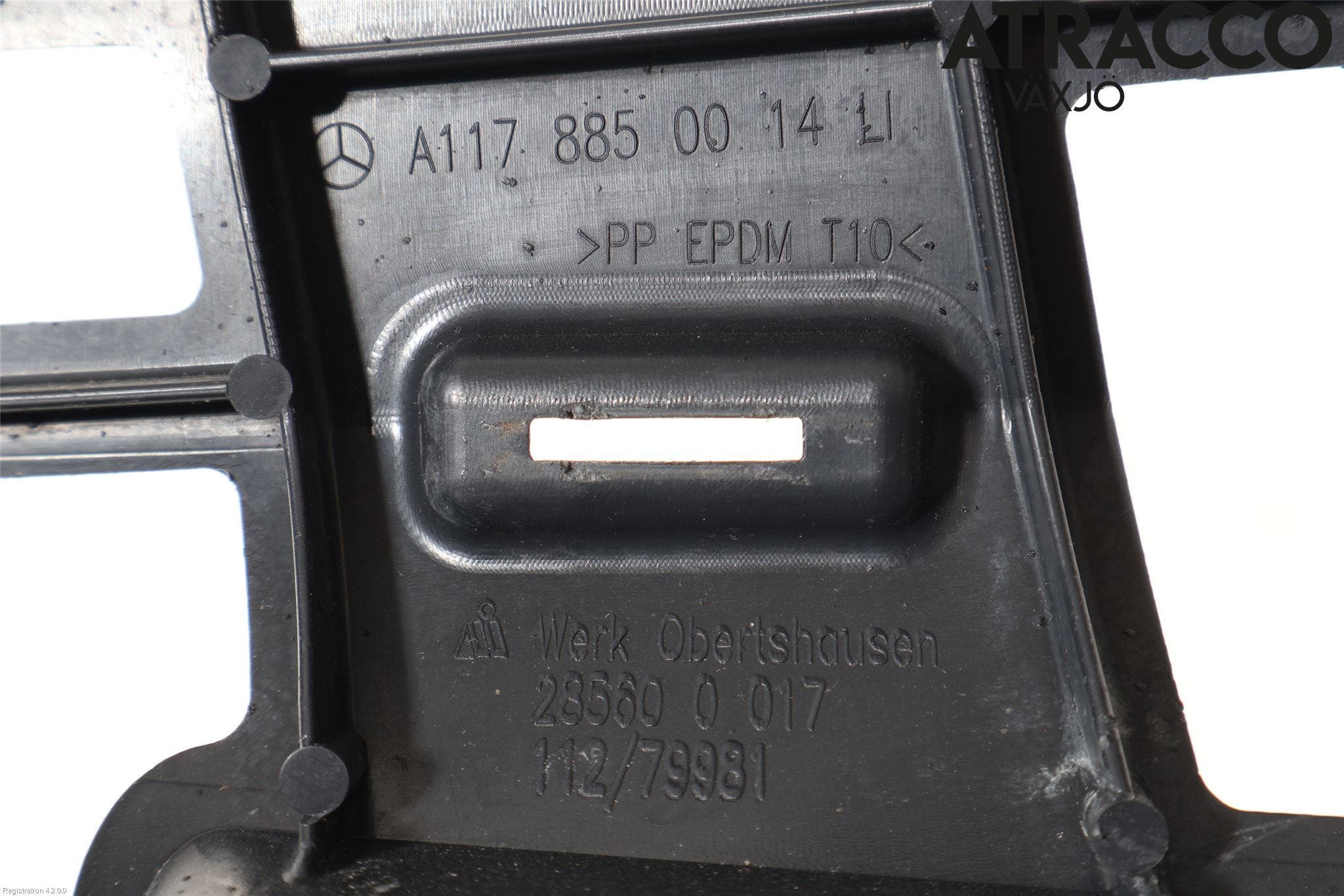 Mercedes-Benz MB CLA-KLASS (C117/X117) 13-19 Stötfångarfäste Bak Vä