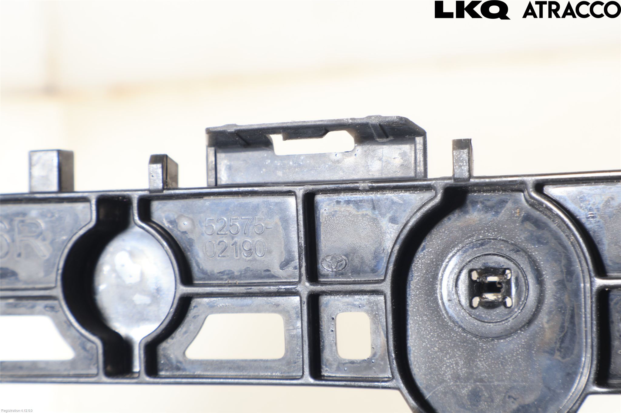 Toyota COROLLA 19- Stötfångarfäste Bak Hö