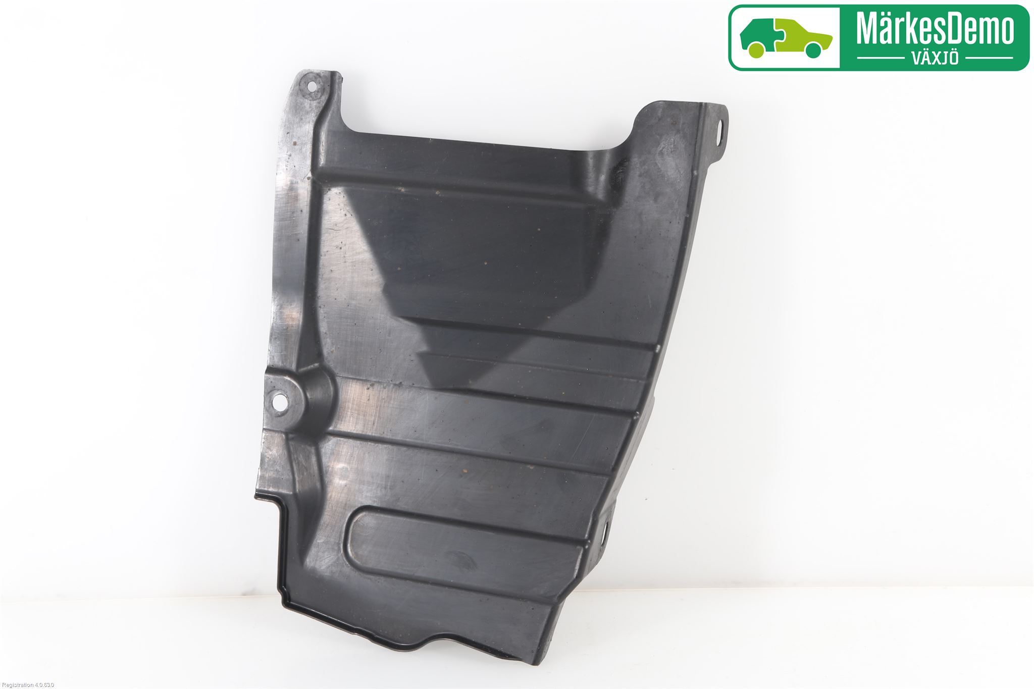 Toyota RAV4 13-18 Hasplåt Plåt-Plast