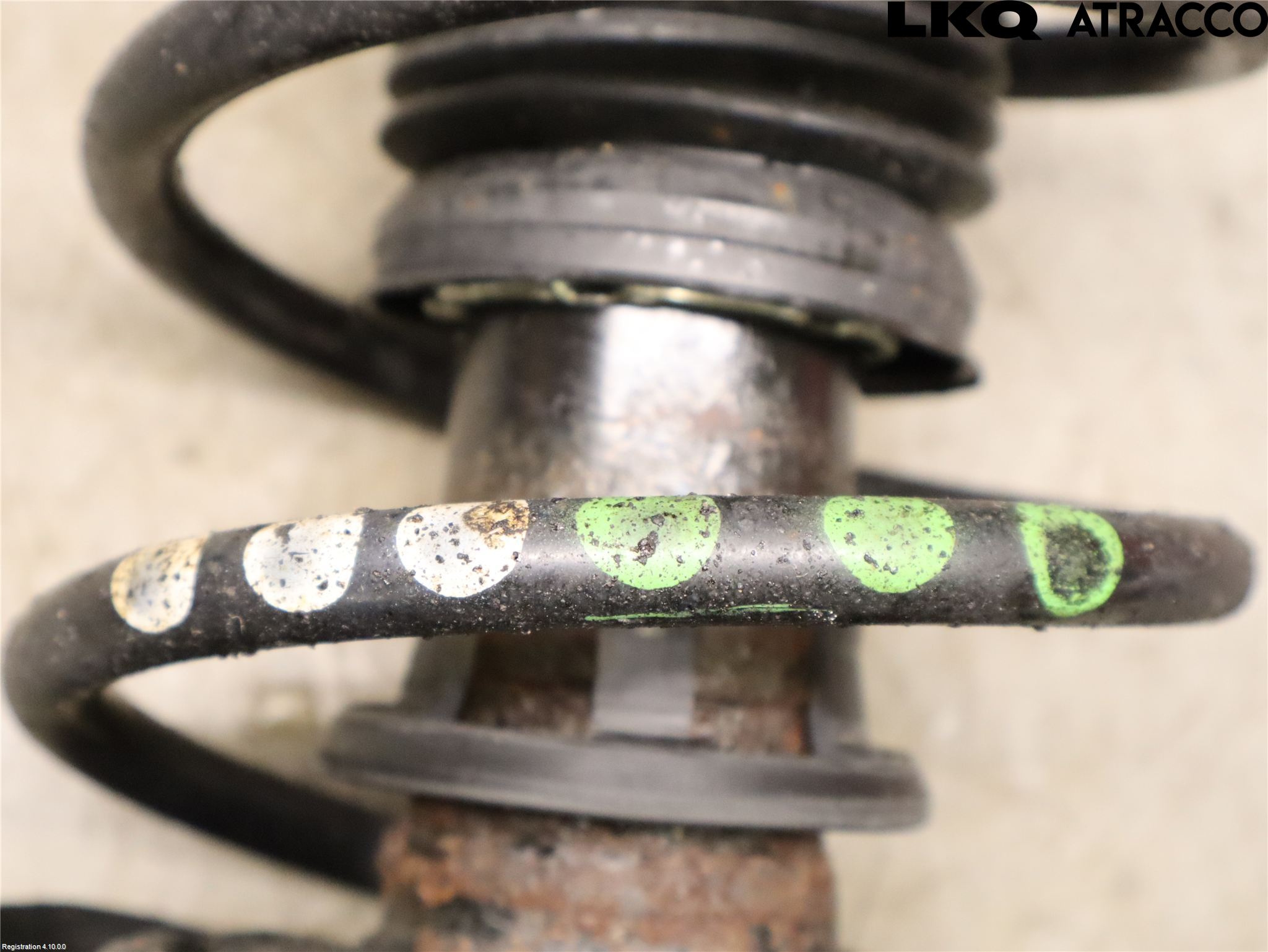 Volkswagen VW POLO 10-17 Fjäderben Fram Höger