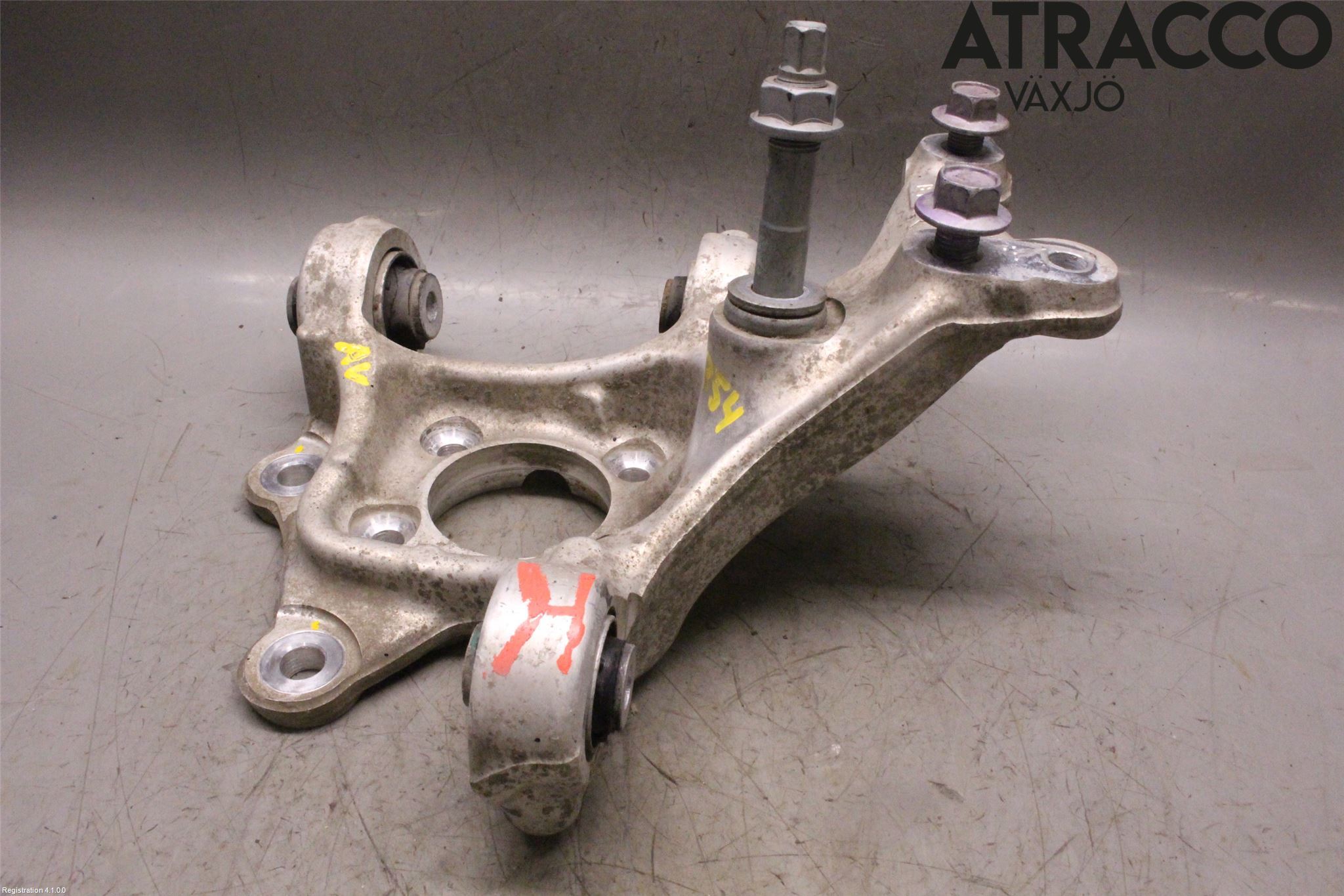 Suzuki ACROSS 21- Hjullagerhus-Spindel Hö B