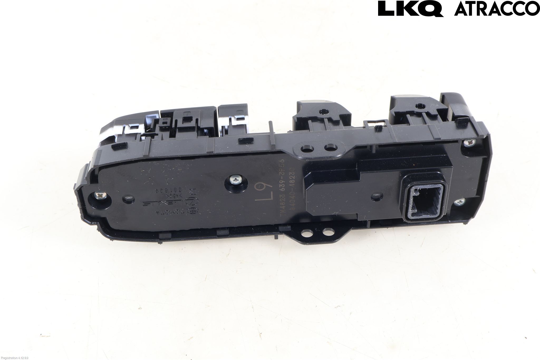 Lexus LBX 24- Strömställare Multifunktion