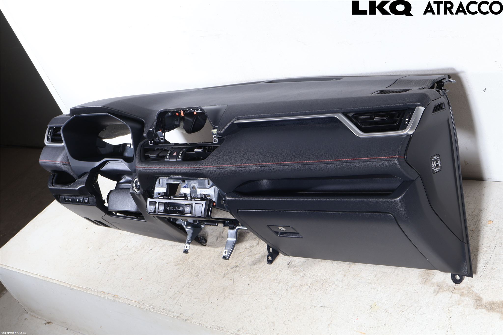 Toyota RAV4 19- Instrumentbräda