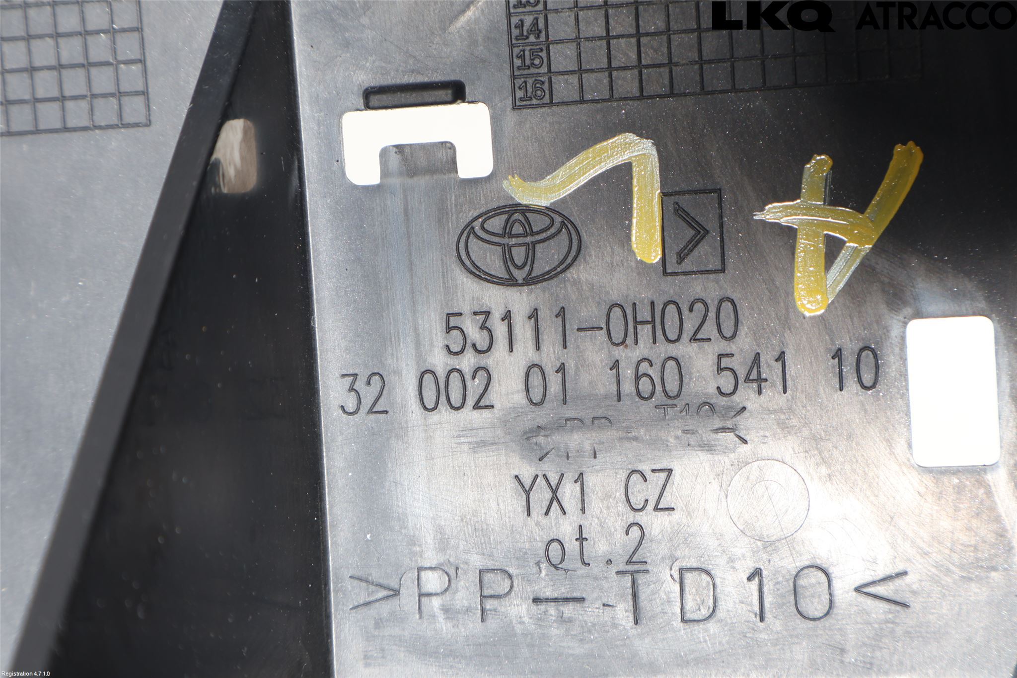 Toyota AYGO 06-14 Grill Komp