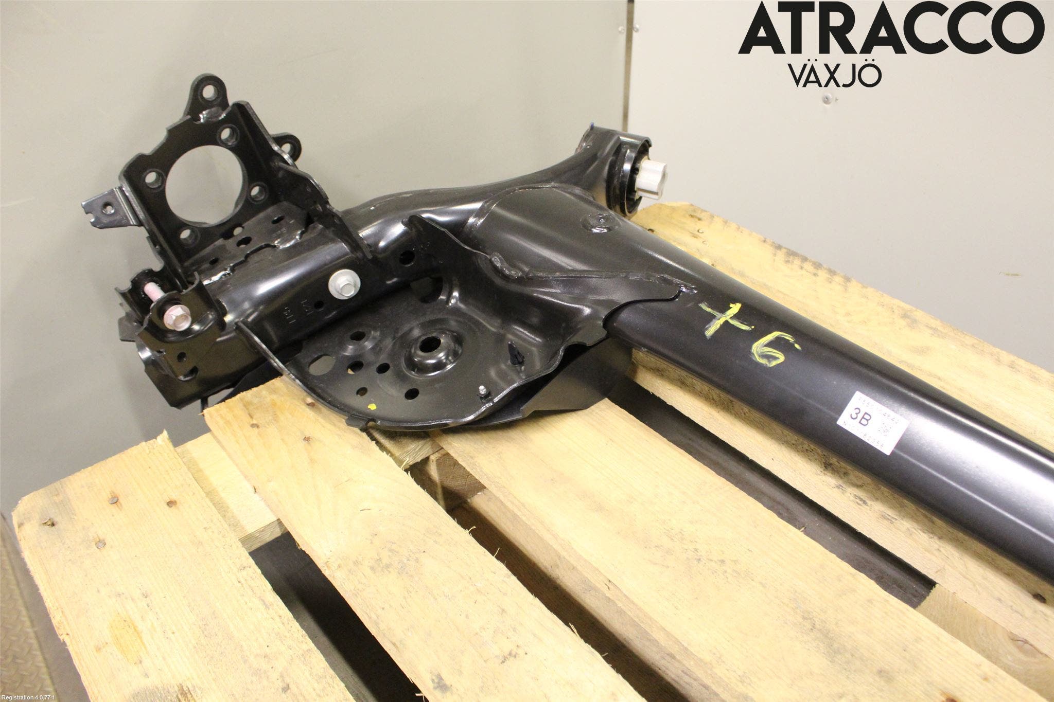 Mazda CX-30 20- Bakaxelbalk