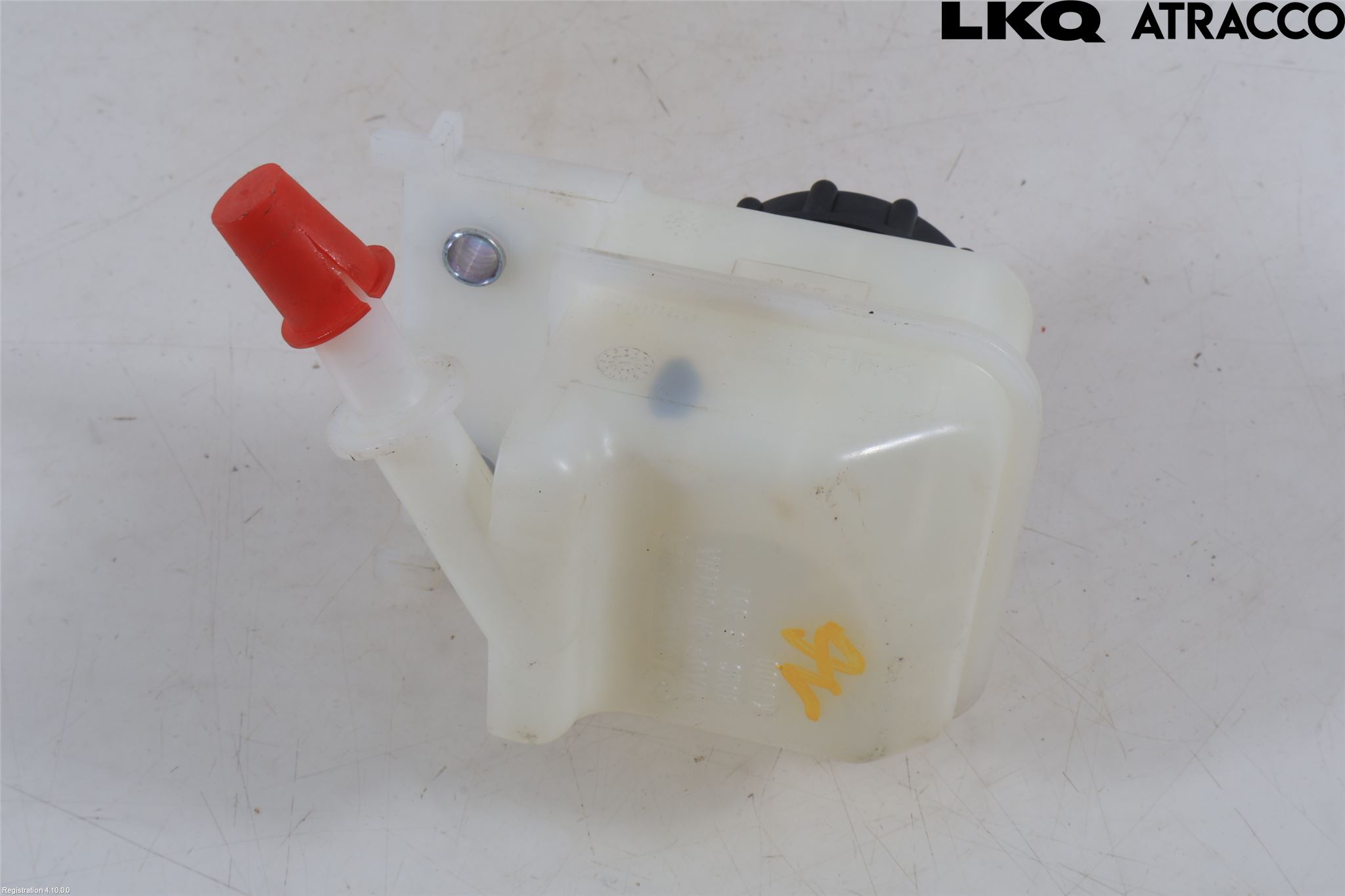 Mazda CX-30 20- Bromsvätskebehållare