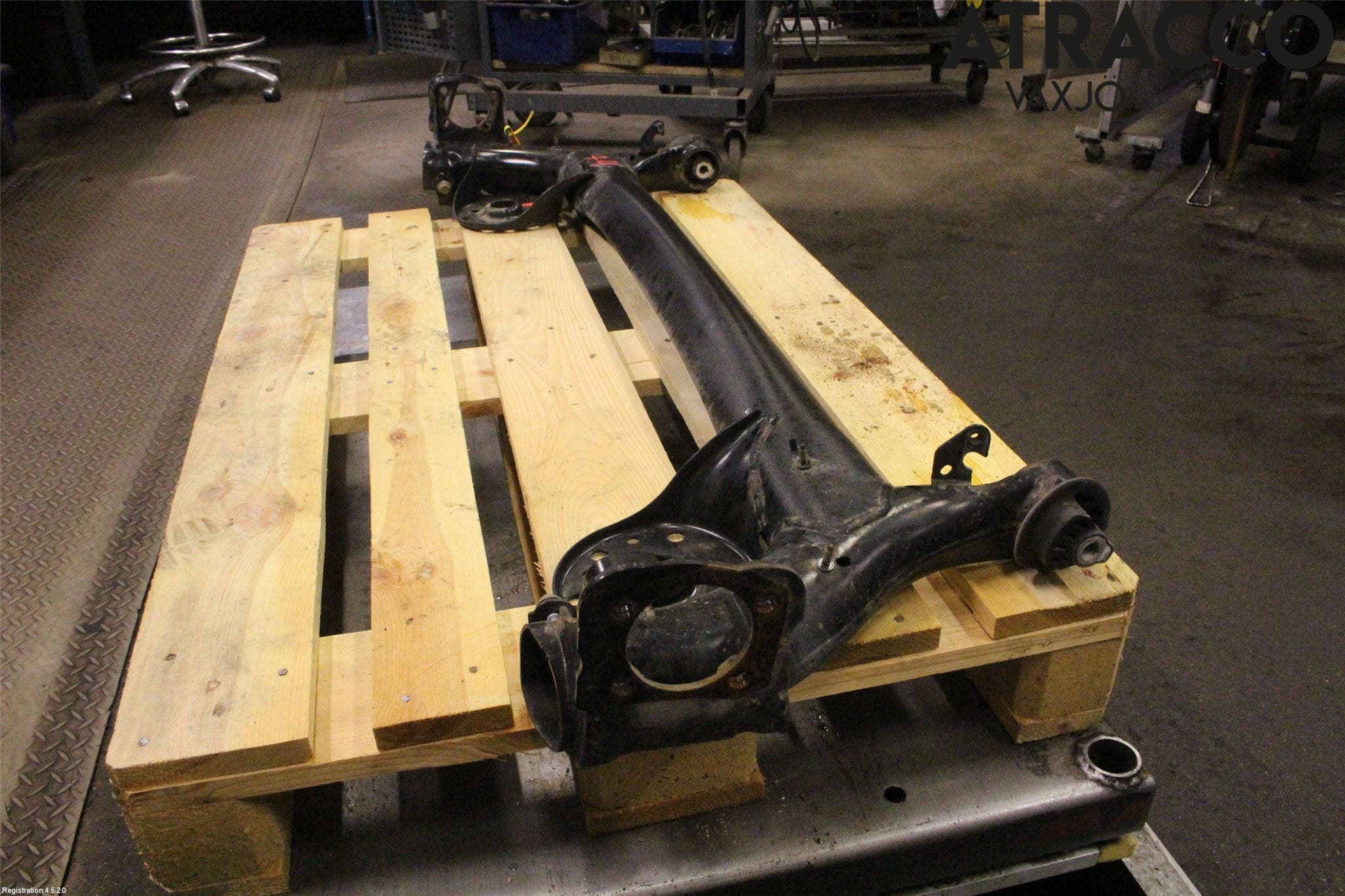 Toyota YARIS XP21 20- Bakaxelbalk