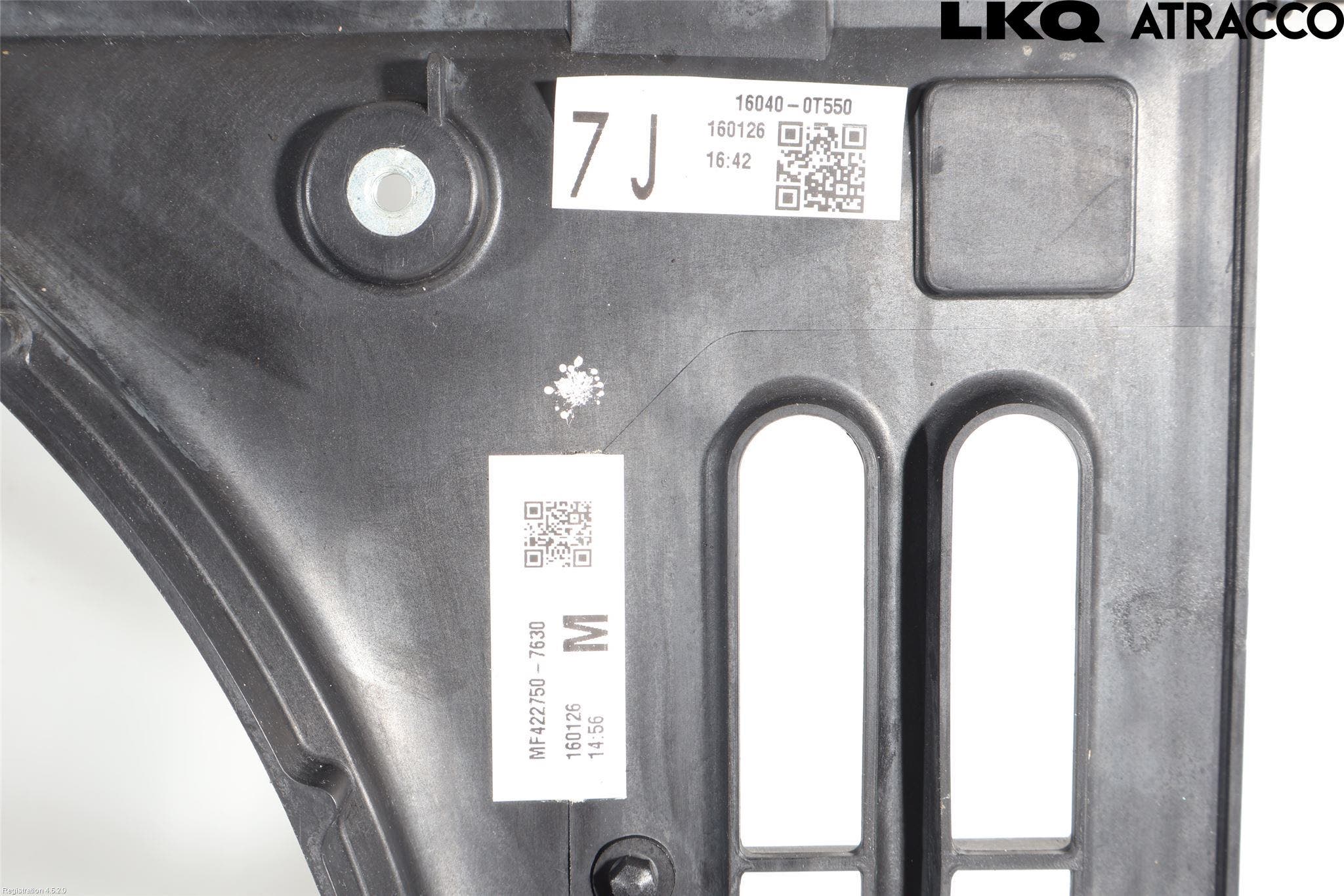 Toyota AVENSIS 16-18 Kylfläktkåpa