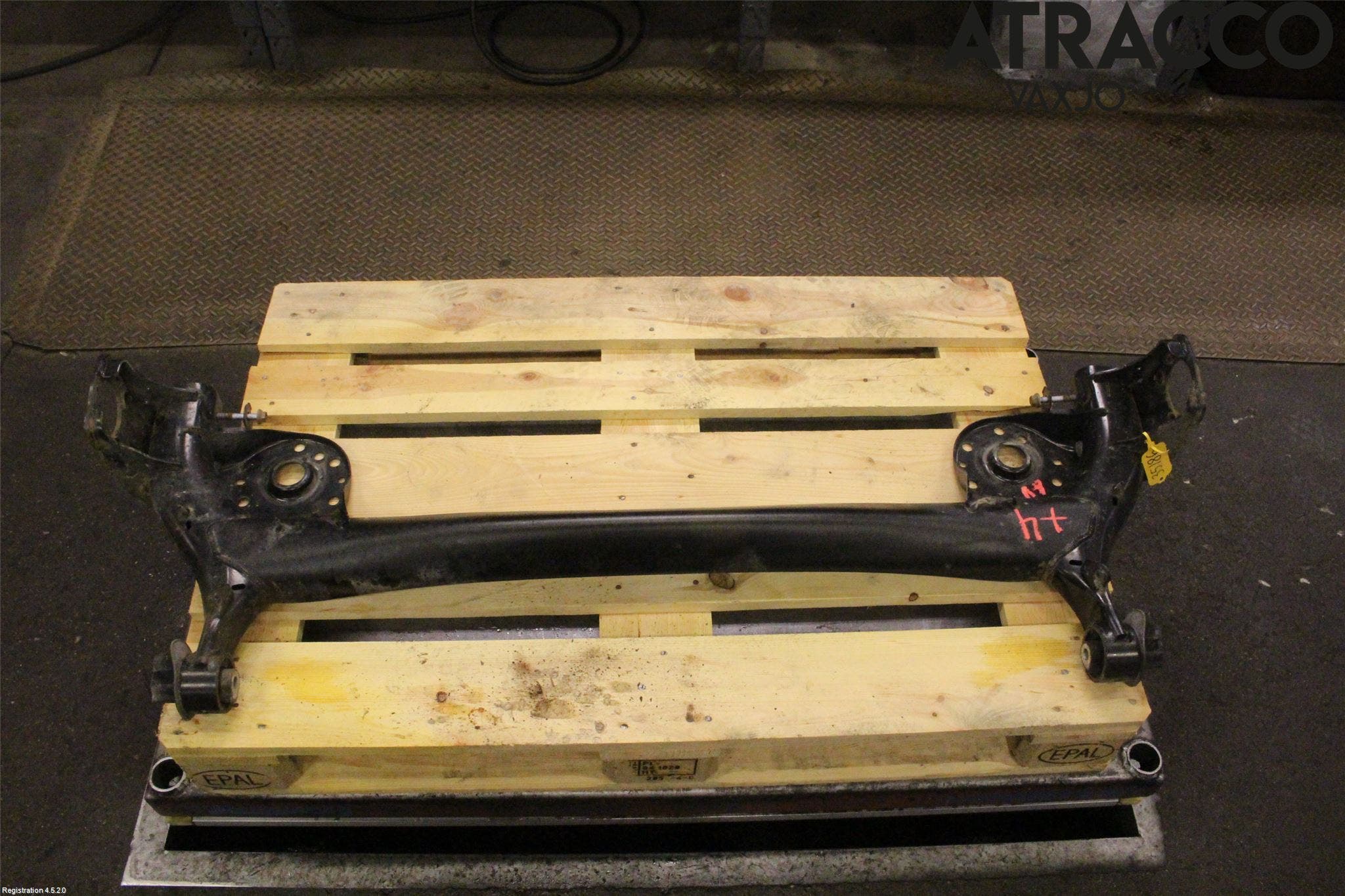 Toyota YARIS XP21 20- Bakaxelbalk