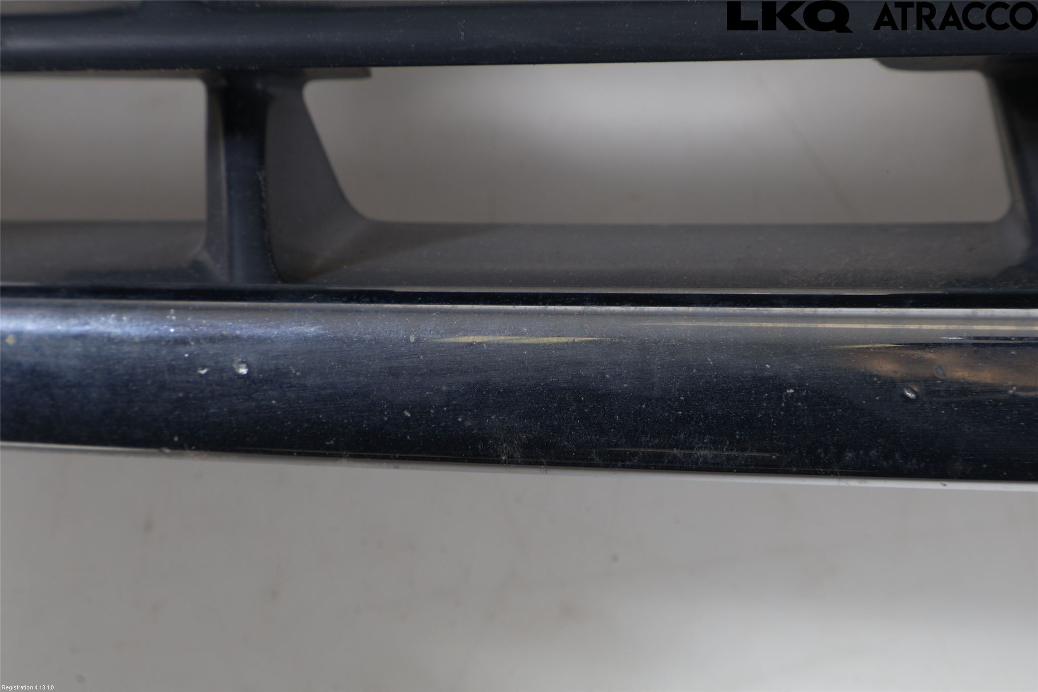Toyota HI-ACE 06-12 Grill Komp