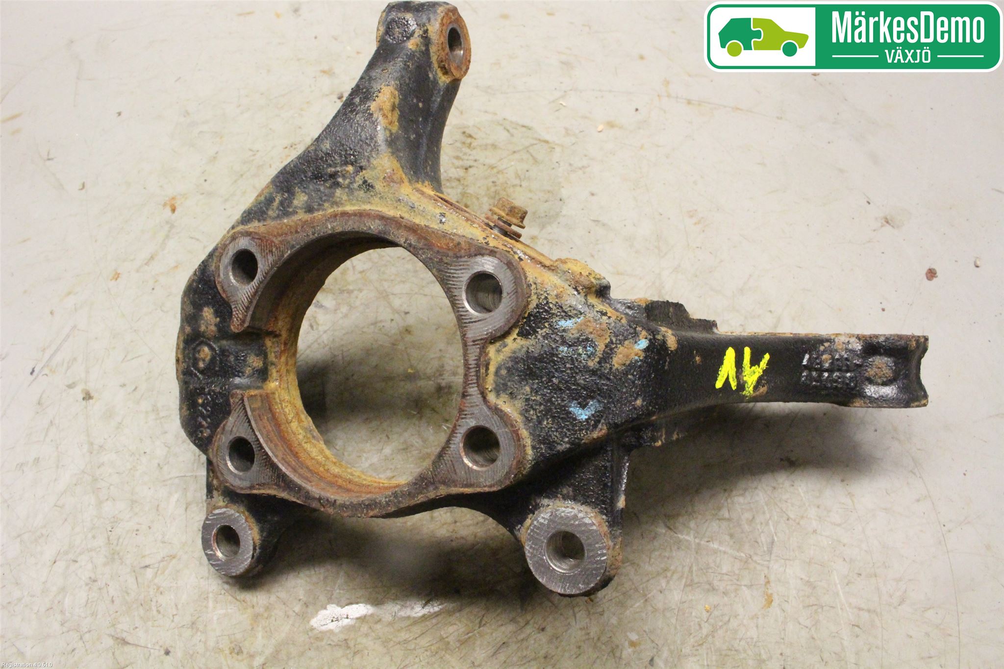 Toyota AURIS 13-19 Styrspindel Lagerhus Hö