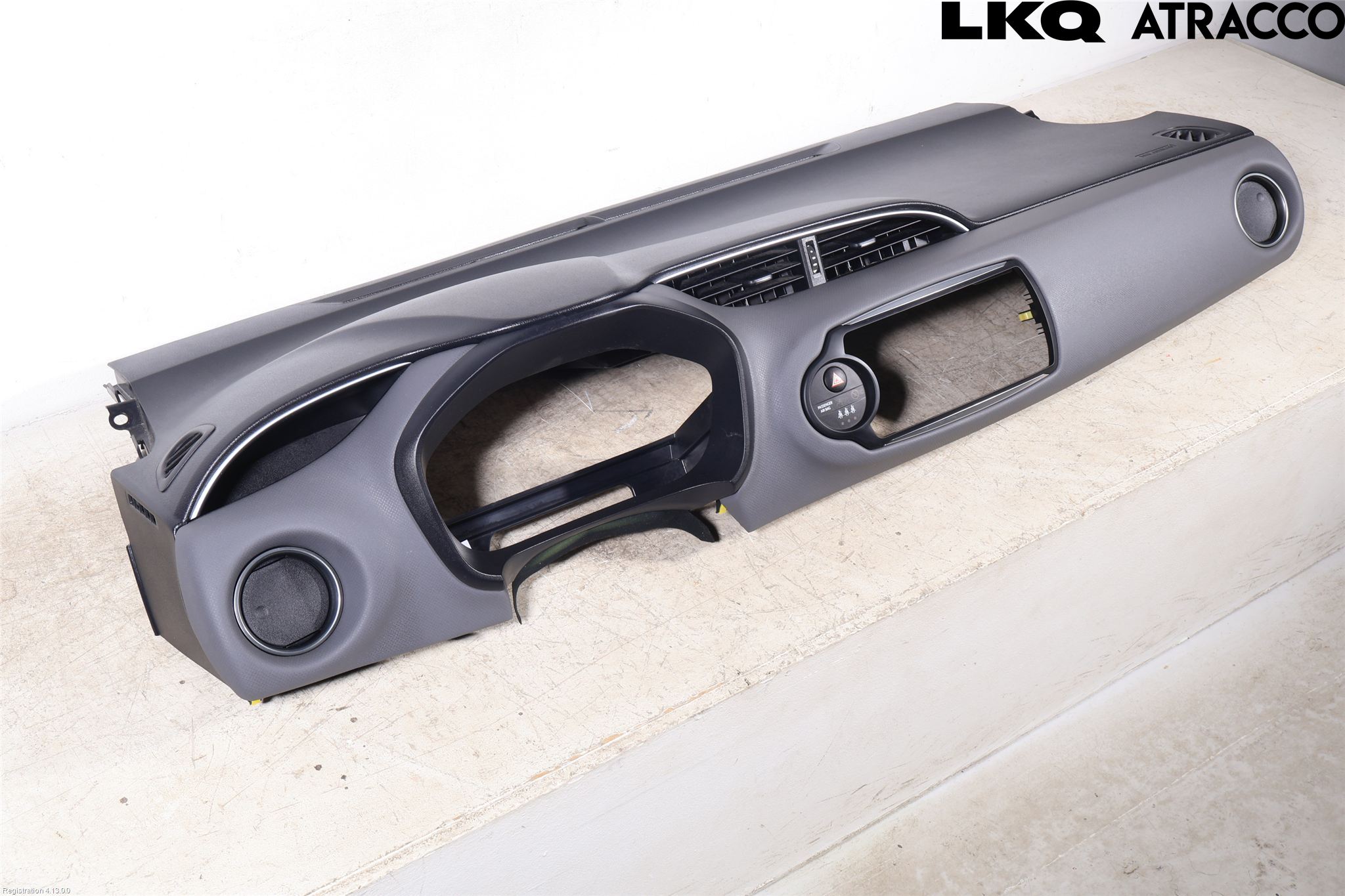Toyota YARIS XP130 15-20 Instrumentbräda