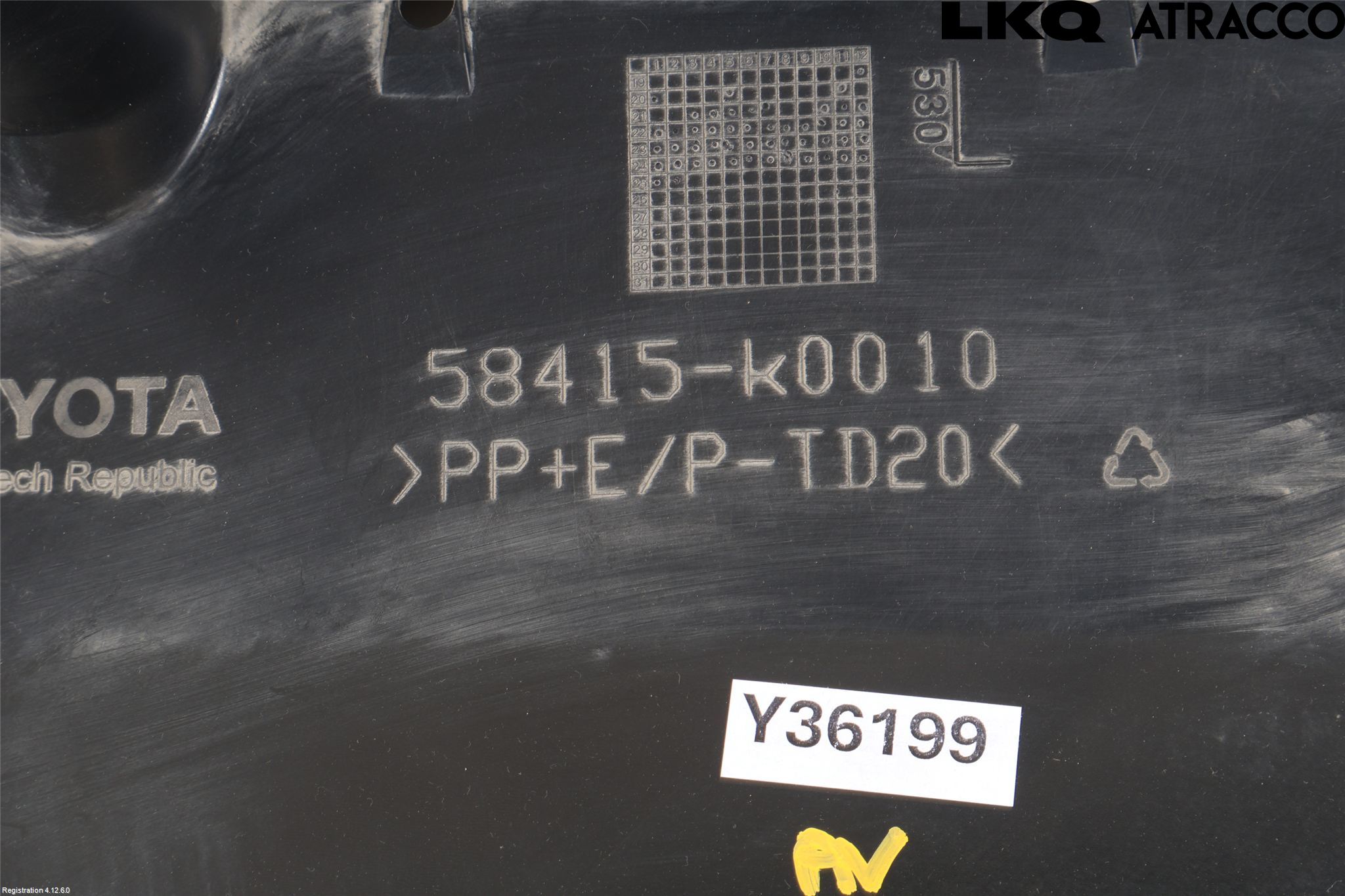 Toyota YARIS XP21 20- Hasplåt Plåt-Plast