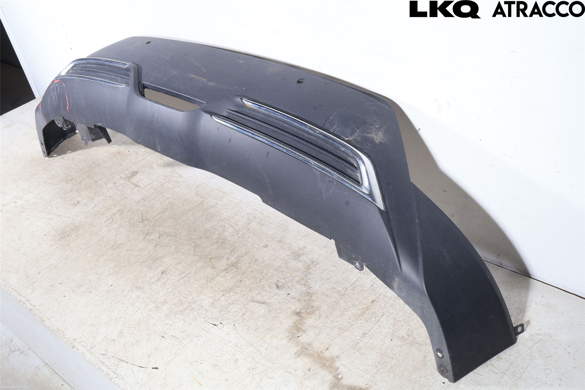 Toyota C-HR 16-23 Stötfångardel Bak Mitt