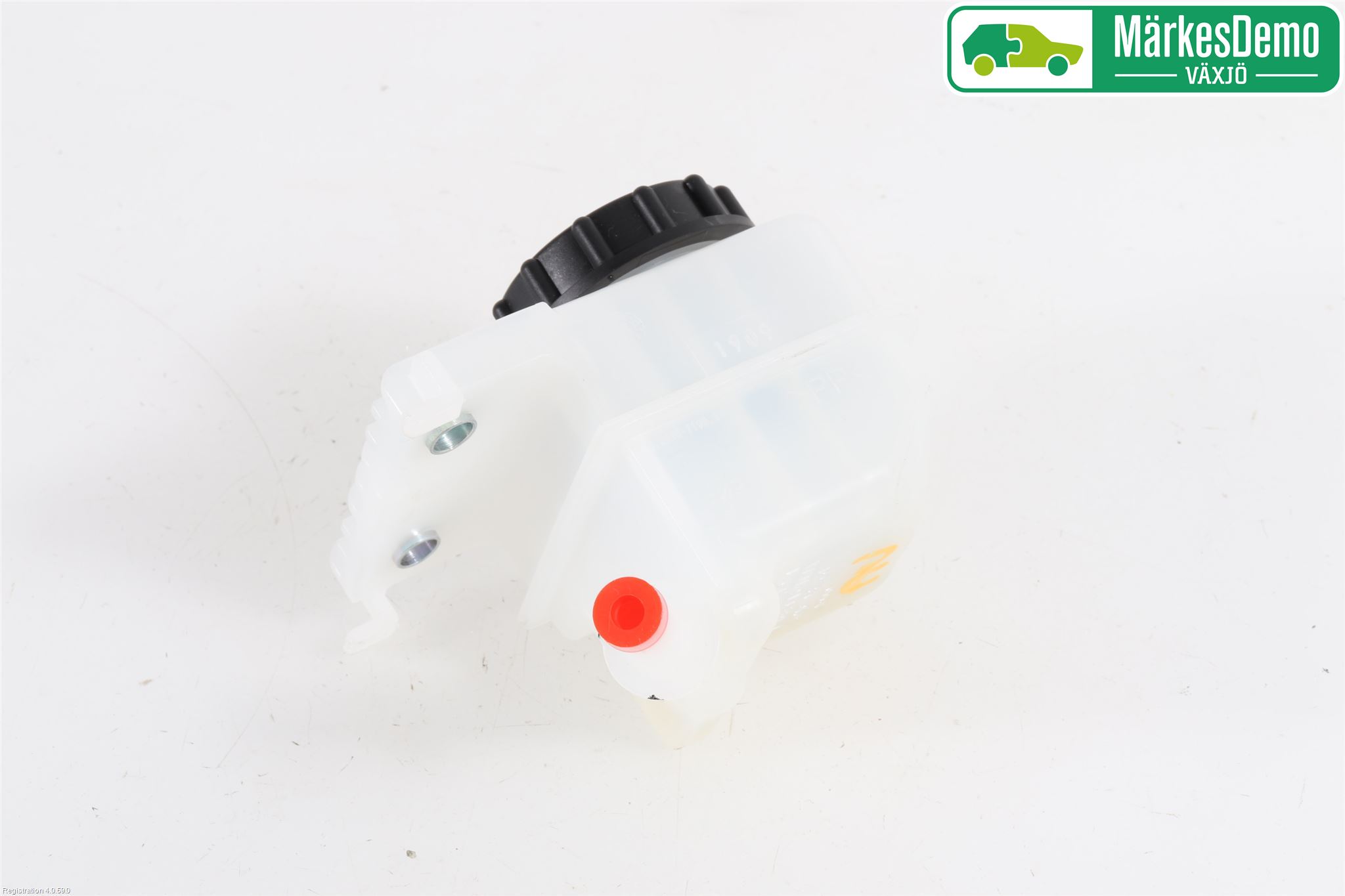 Mazda CX-30 20- Bromsvätskebehållare