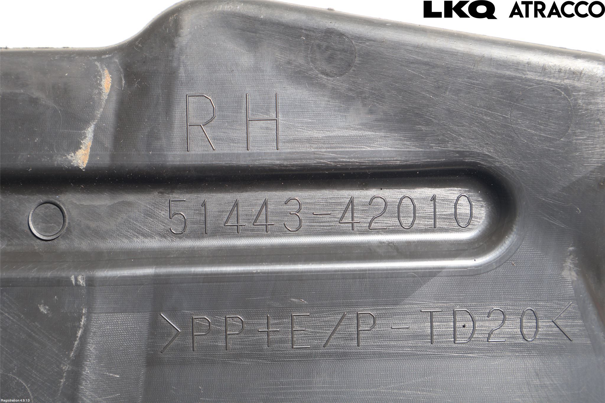 Toyota RAV4 13-18 Hasplåt Plåt-Plast