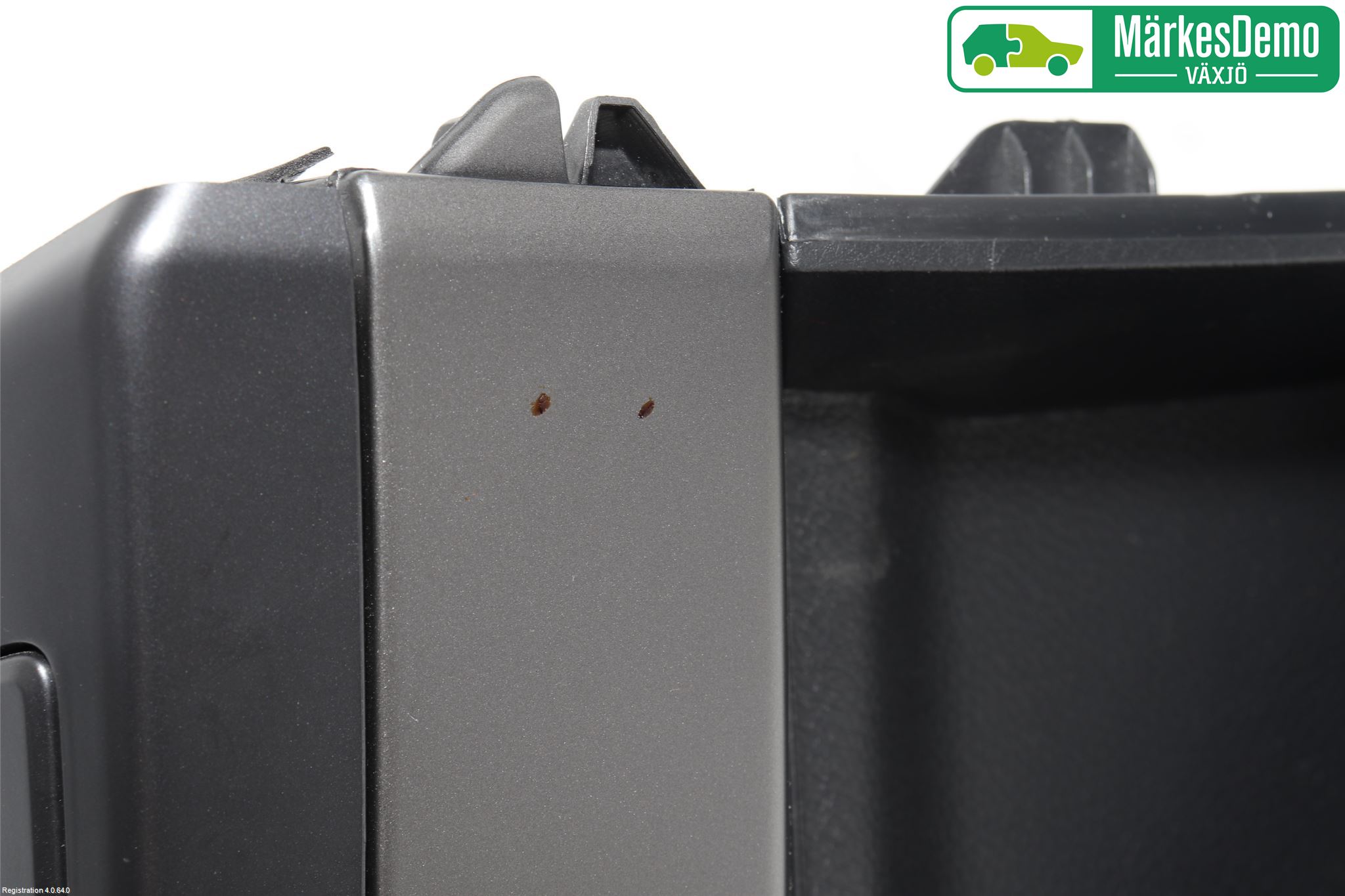 Hyundai i40 16-18 Instrumentkonsoll Golv
