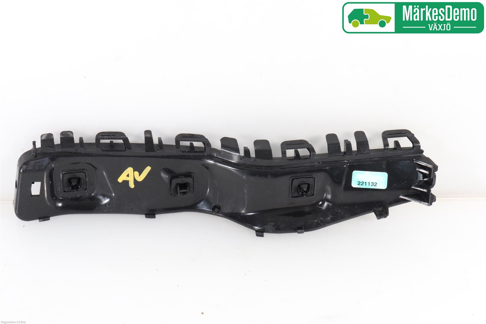 Suzuki SPLASH Stötfångarfäste Bak Hö