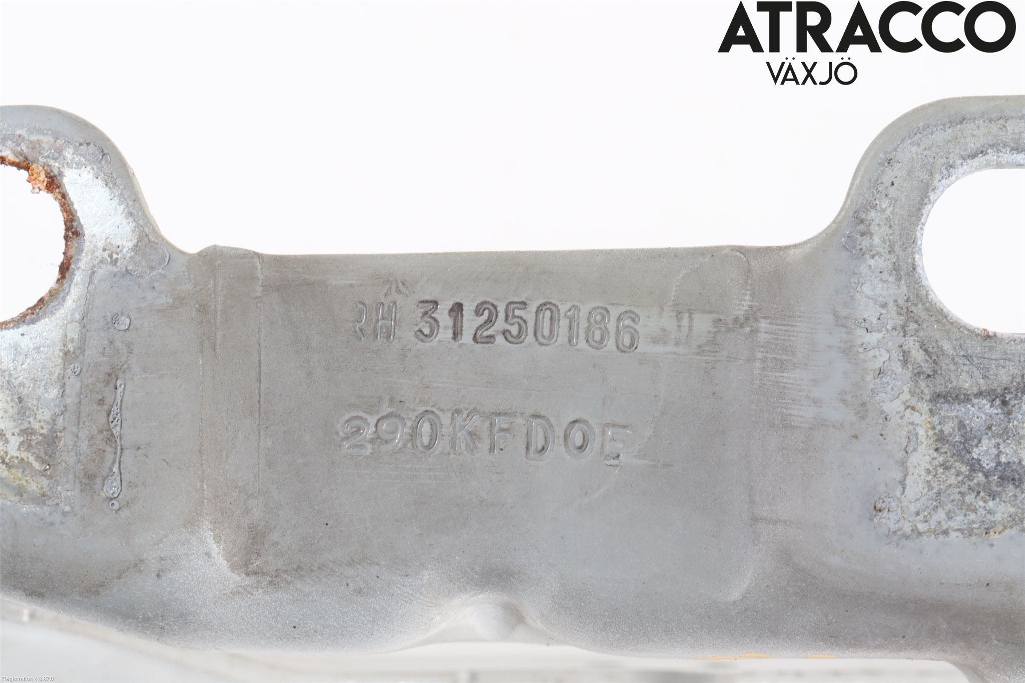 Volvo V70 08-13 Huvgångjärn