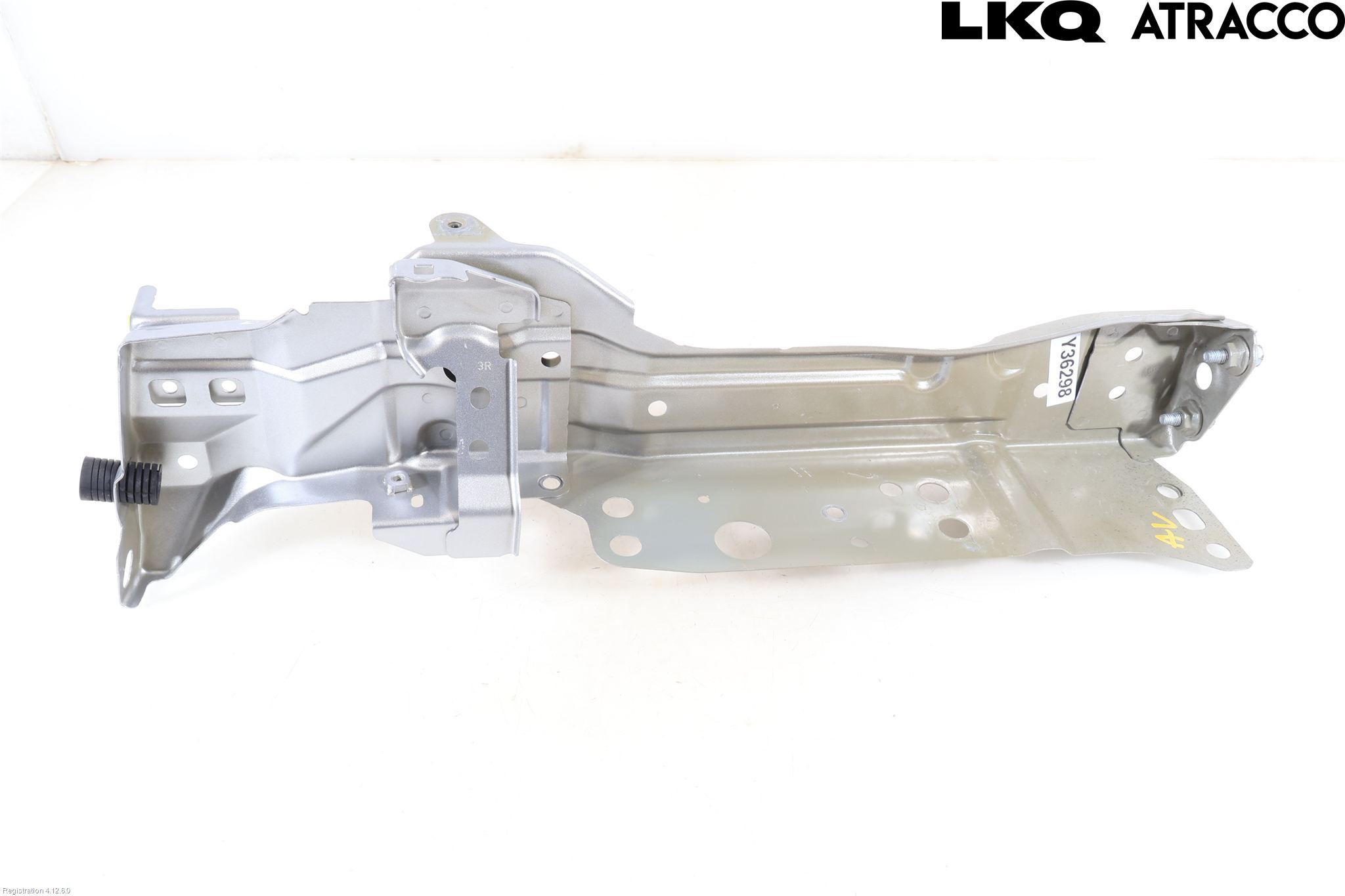 Toyota C-HR 24- Kylarfäste-Ram-Balk